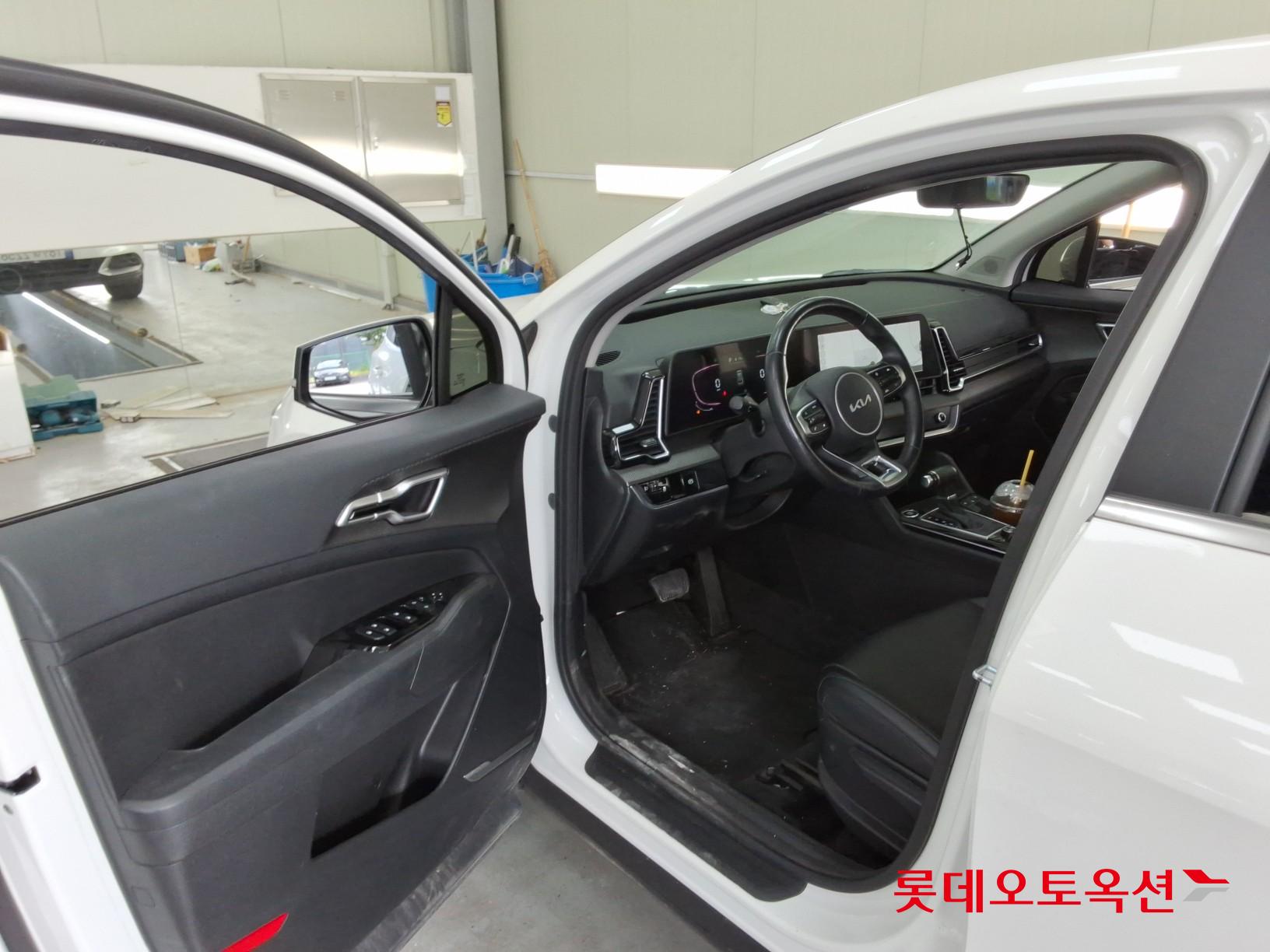 2022 - kia sportage