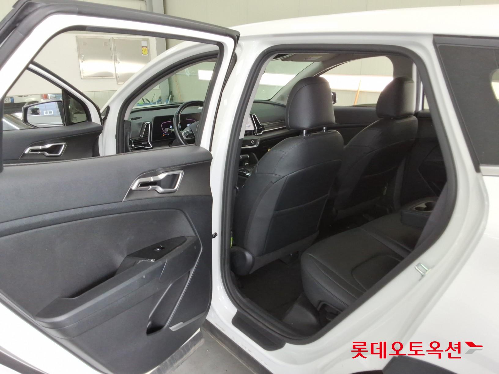 2022 - kia sportage