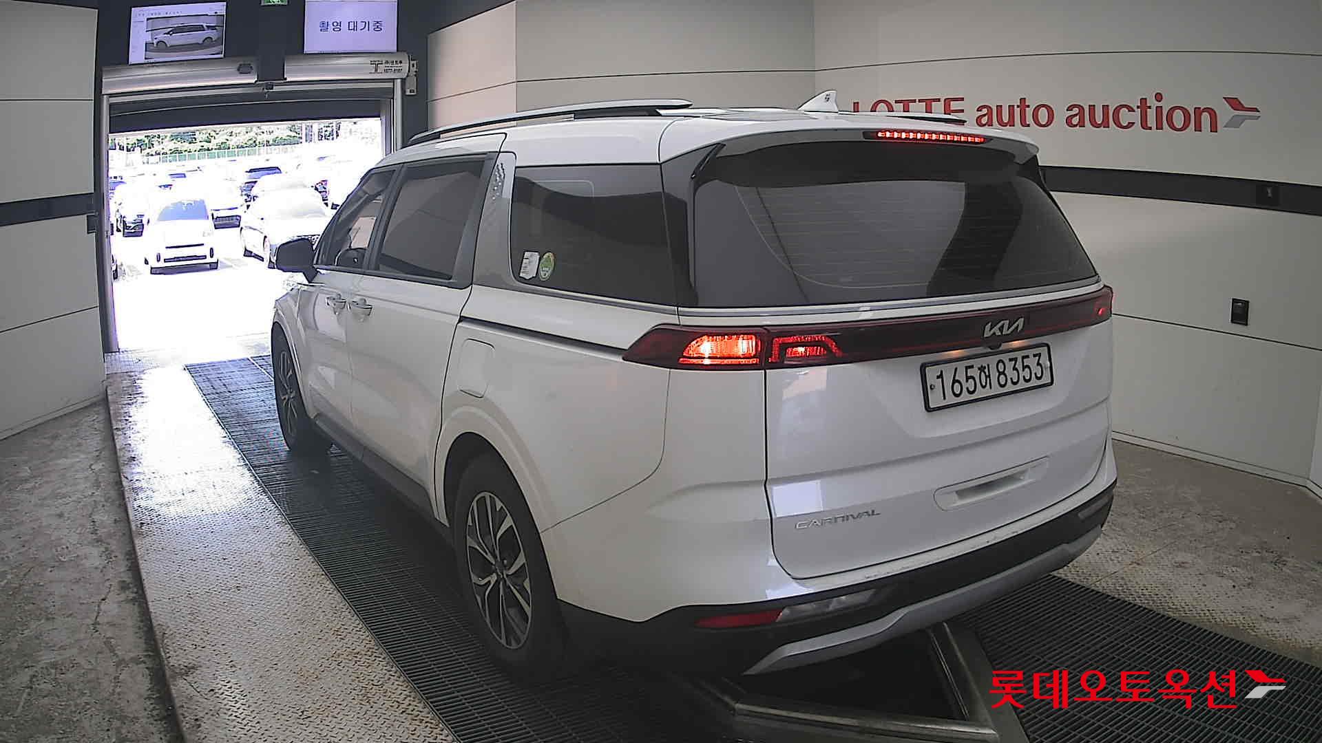 2022 - kia carnival