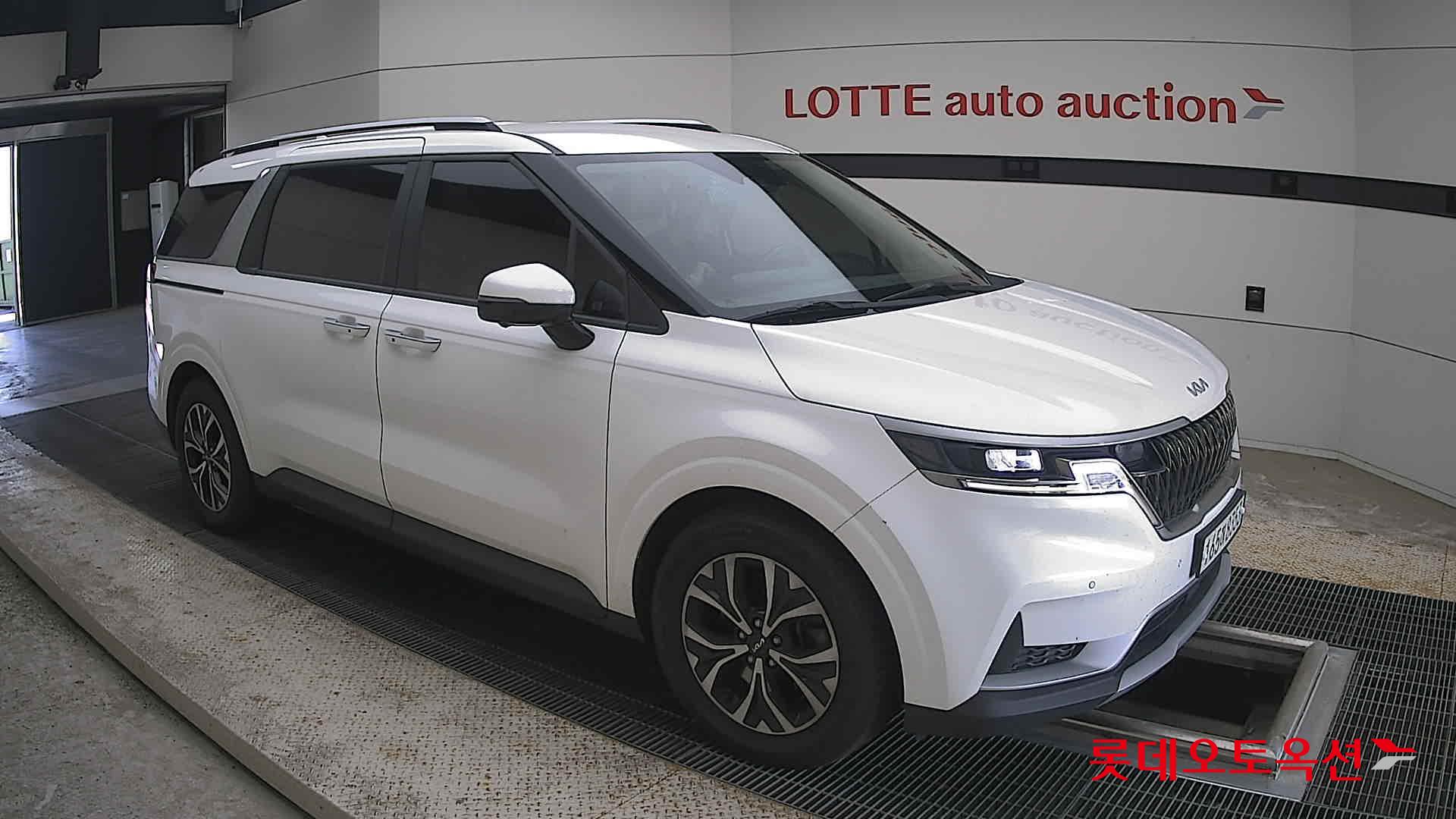 2022 - kia carnival