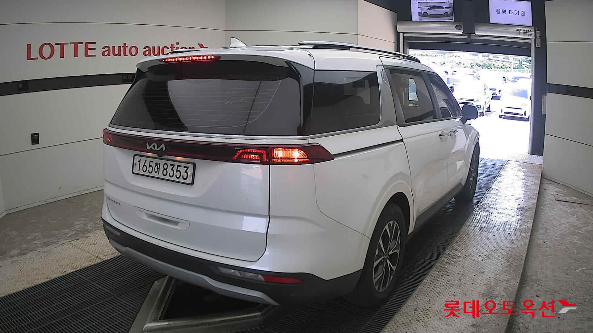 2022 - kia carnival