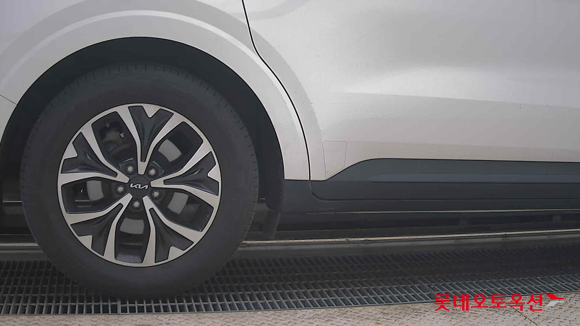 2022 - kia carnival