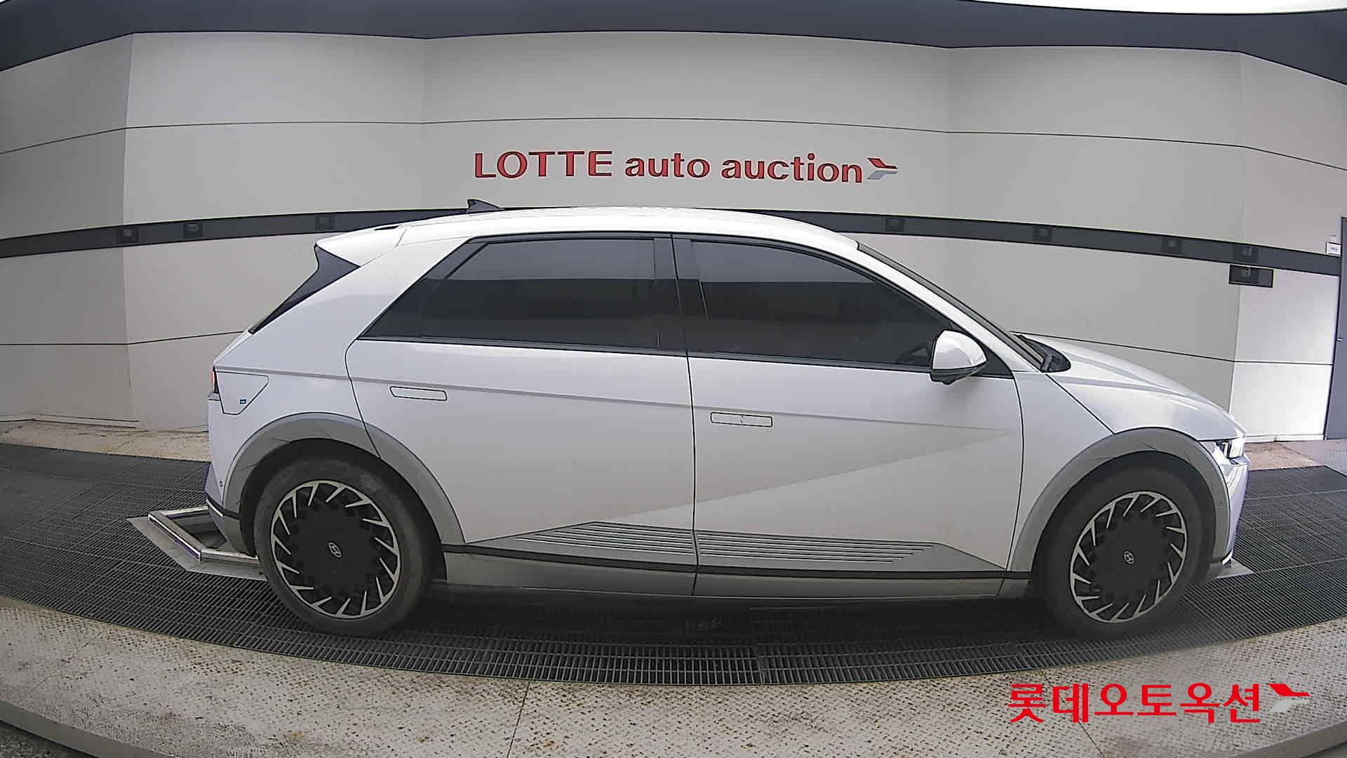 2022 - hyundai ioniq