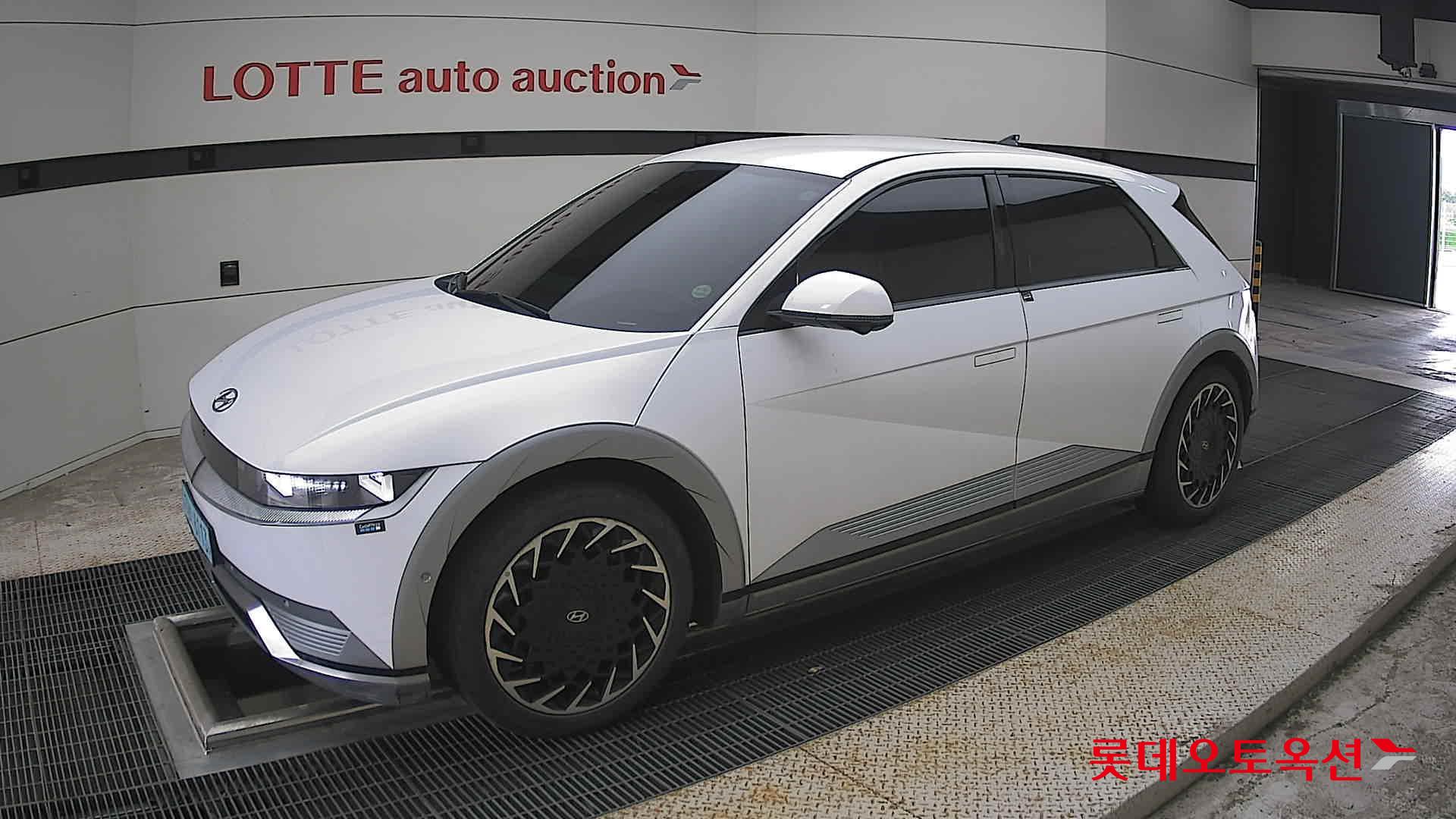 2022 - hyundai ioniq