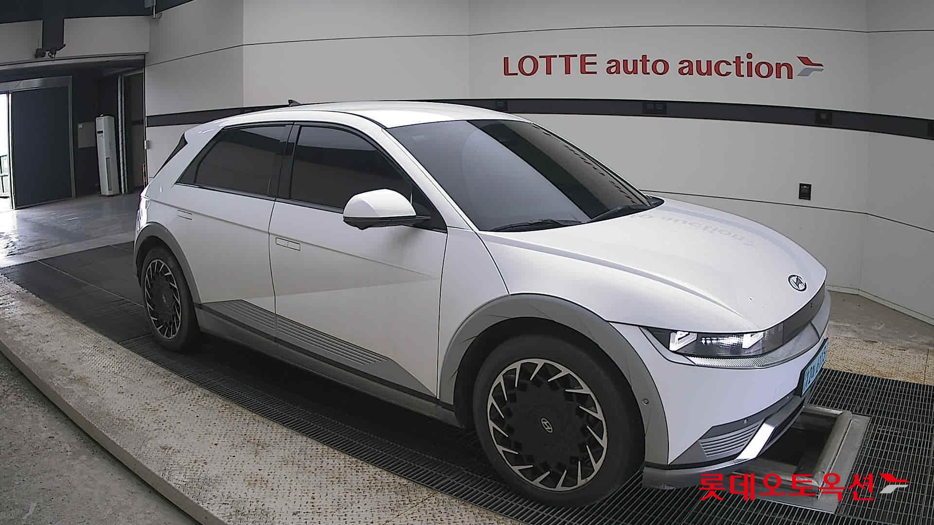 2022 - hyundai ioniq