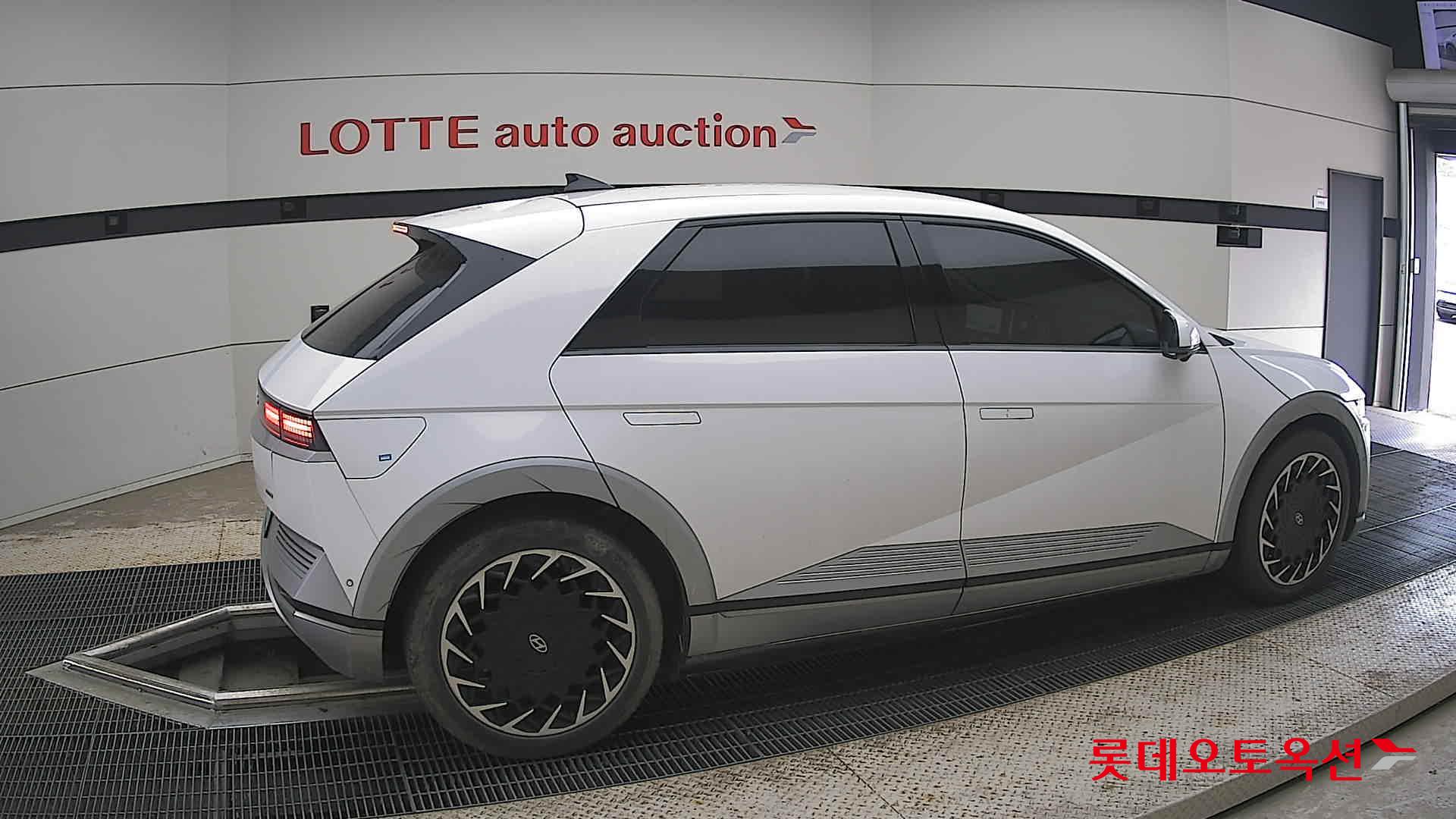 2022 - hyundai ioniq