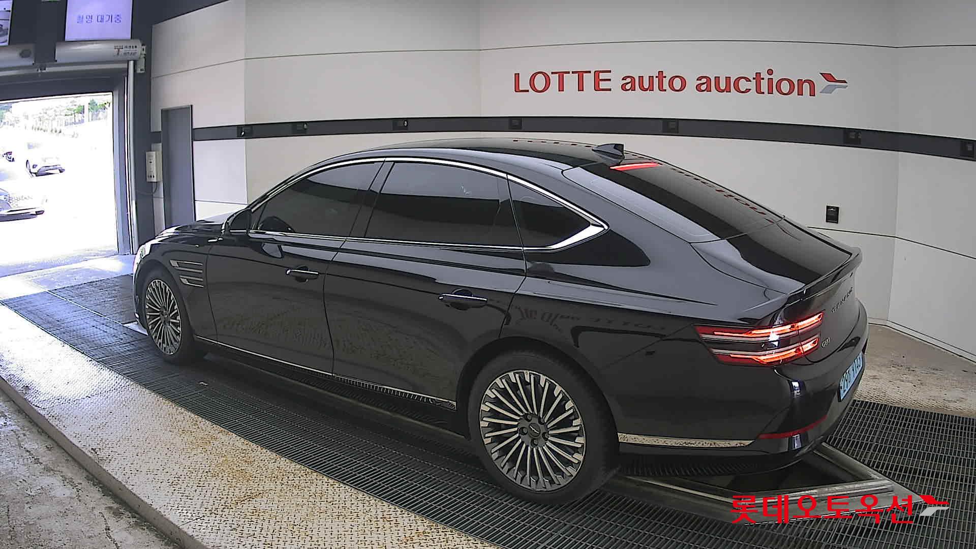 2022 - genesis g80