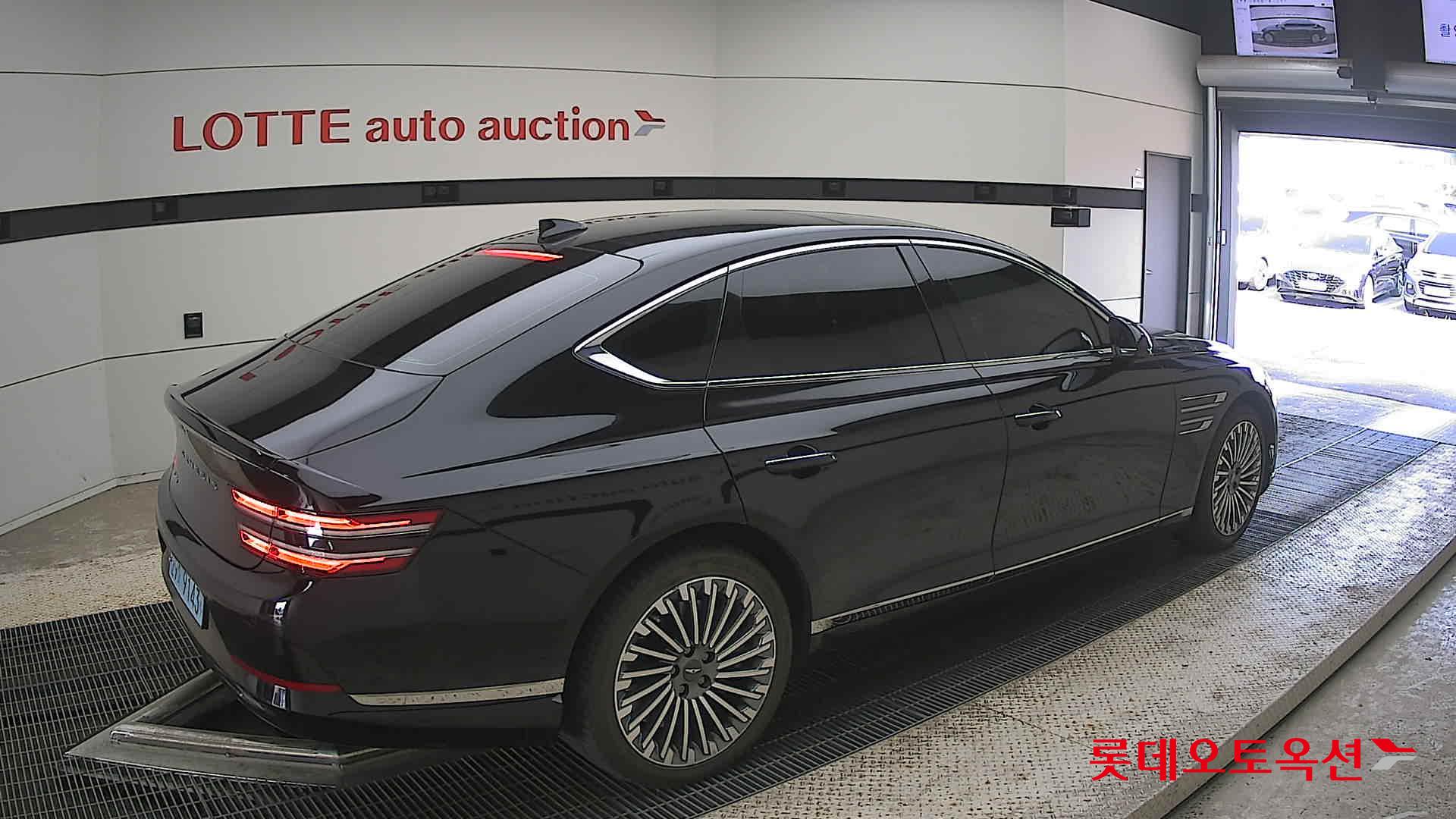 2022 - genesis g80