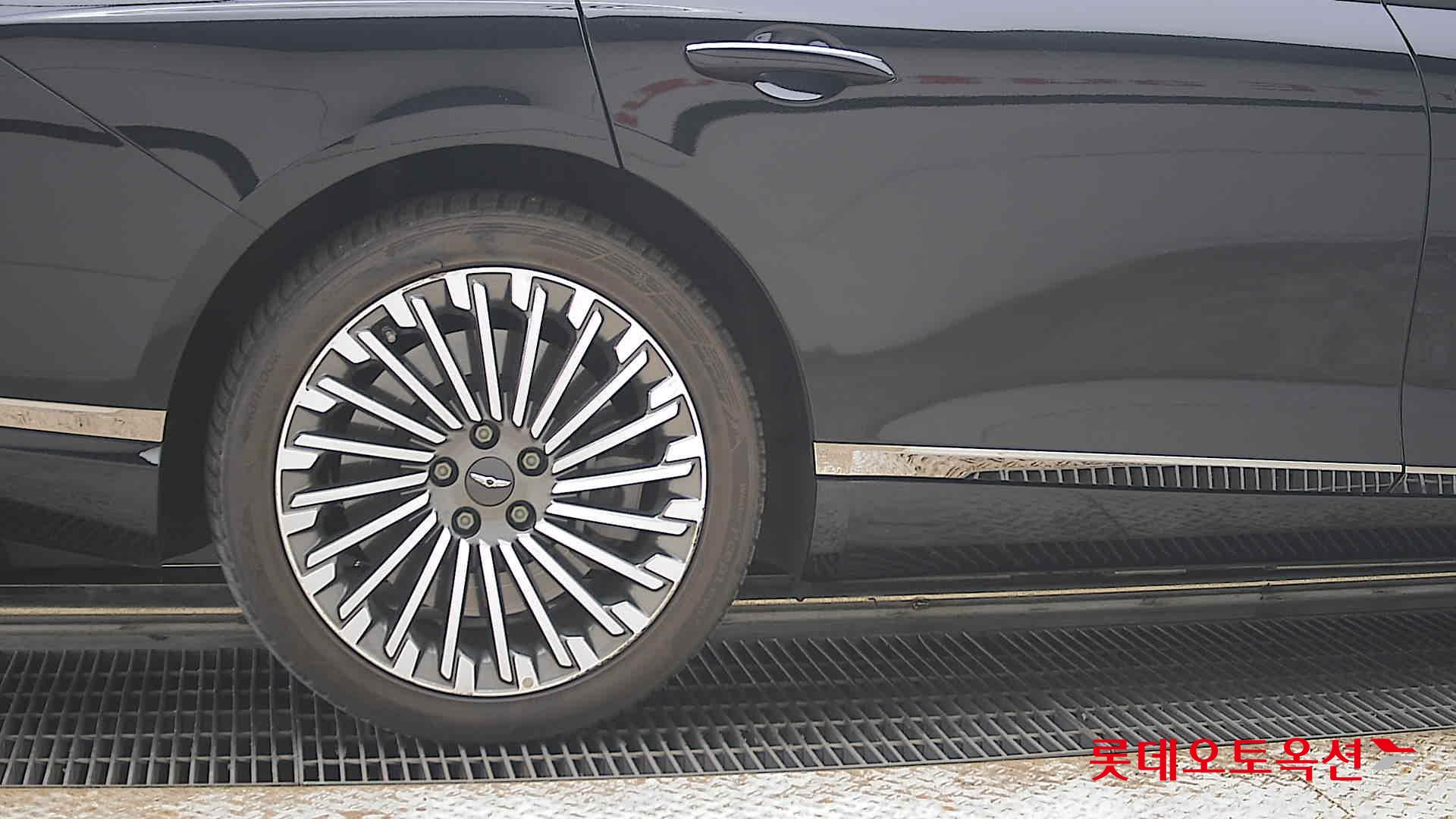 2022 - genesis g80