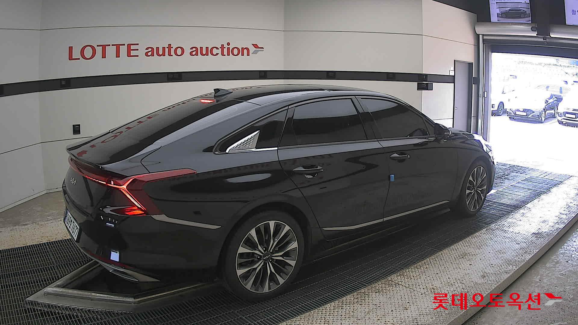 2023 - kia k8