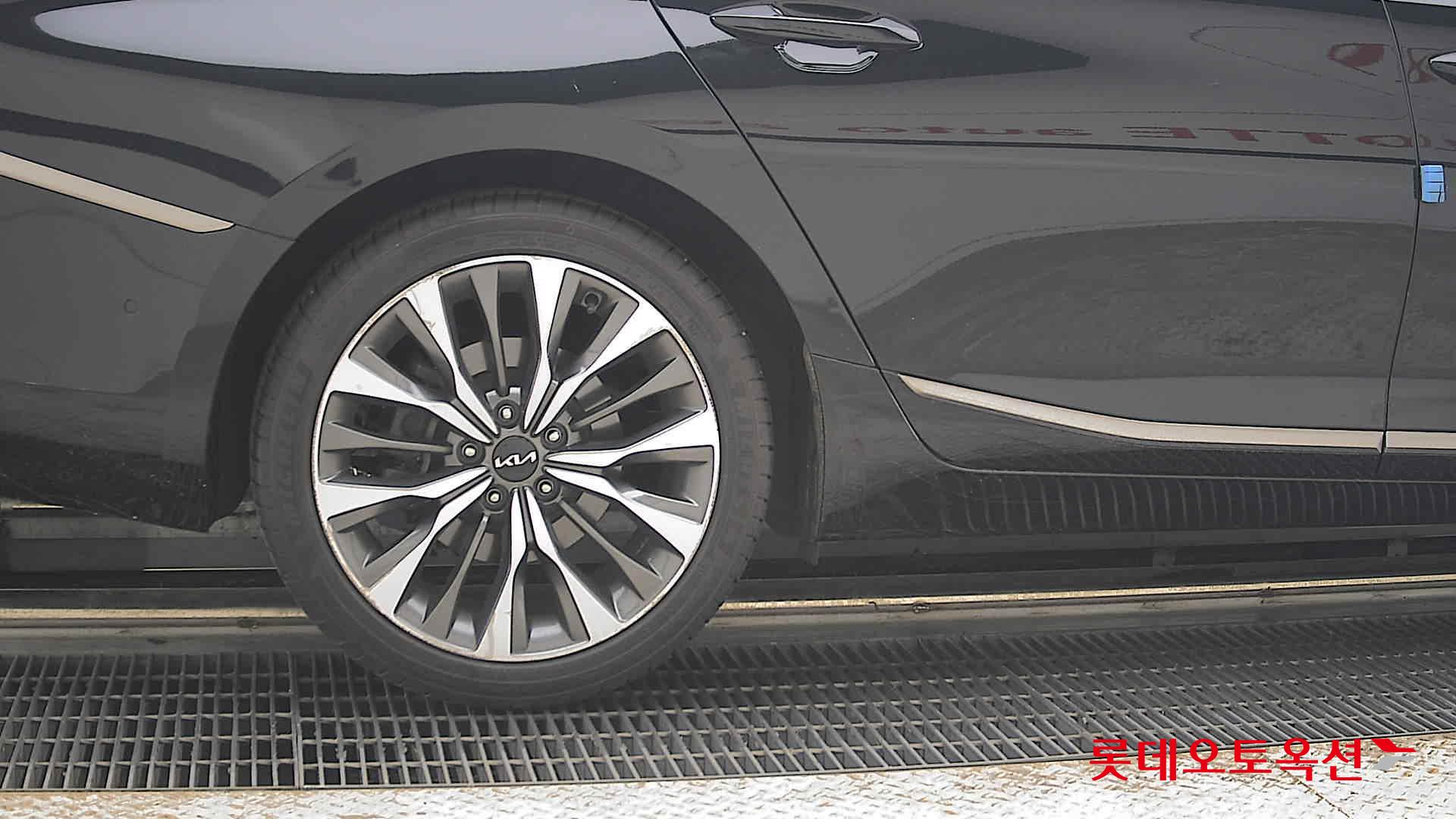 2023 - kia k8