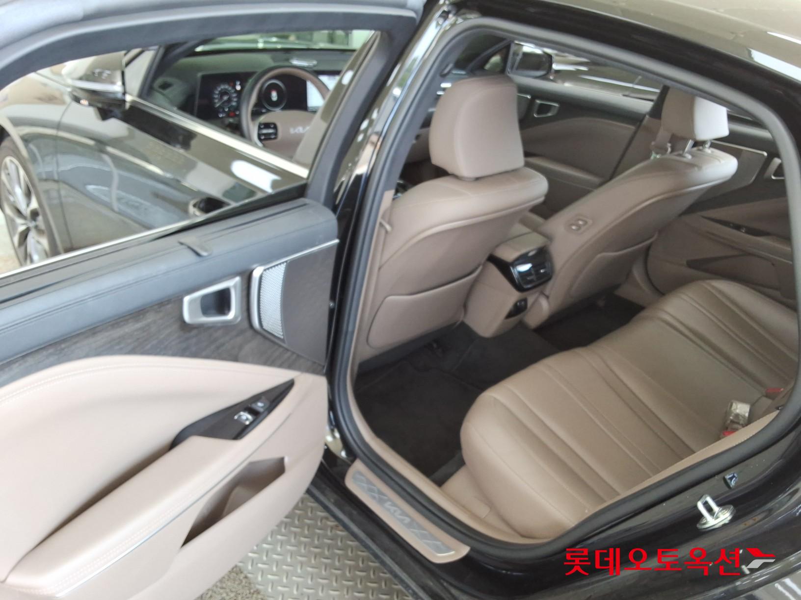 2023 - kia k8