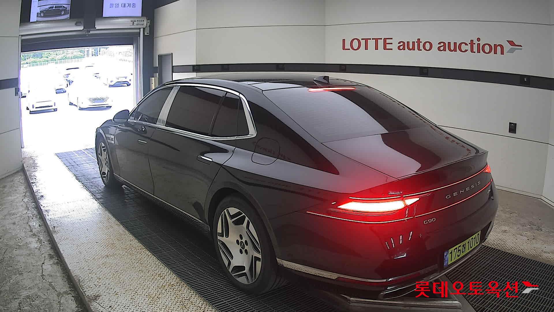 2023 - genesis g90