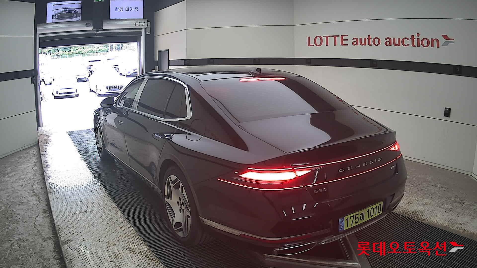 2023 - genesis g90