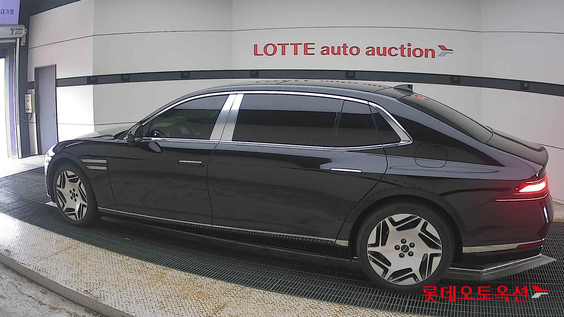 2023 - genesis g90