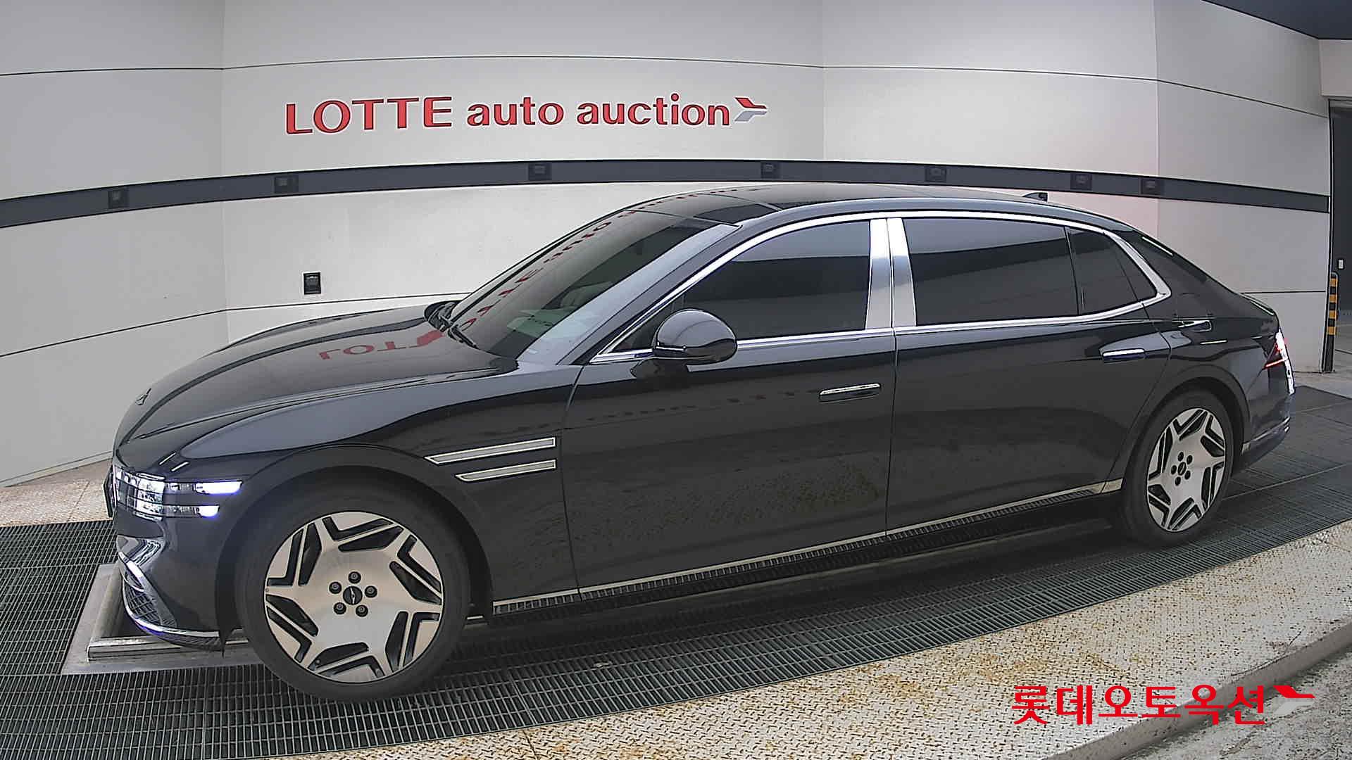 2023 - genesis g90