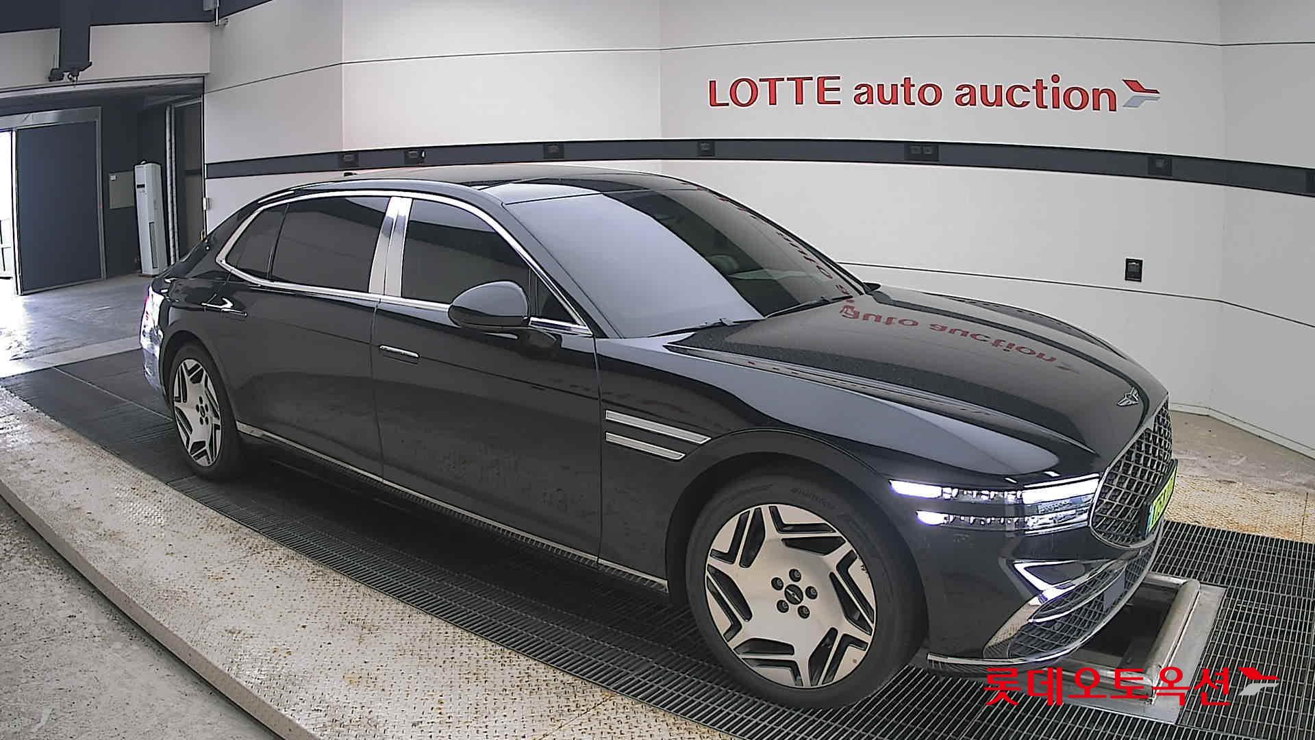 2023 - genesis g90