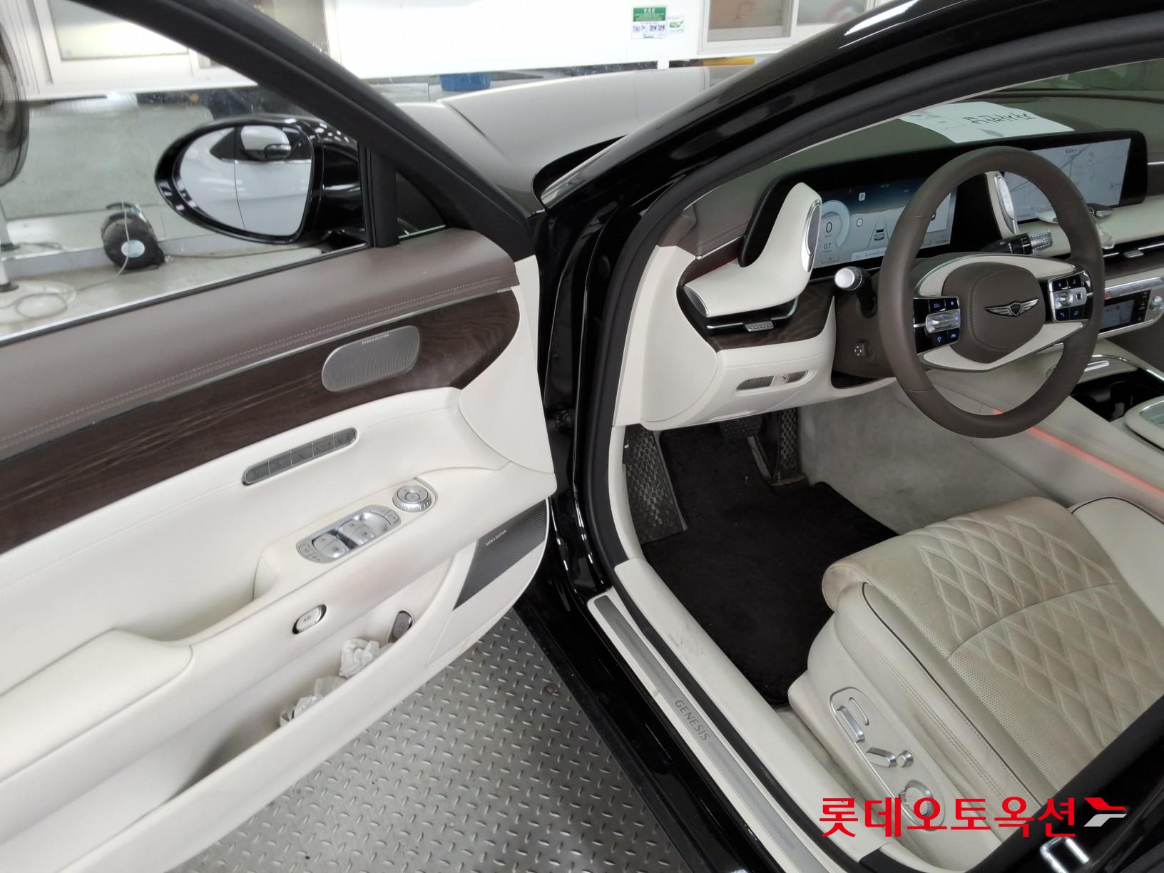 2023 - genesis g90