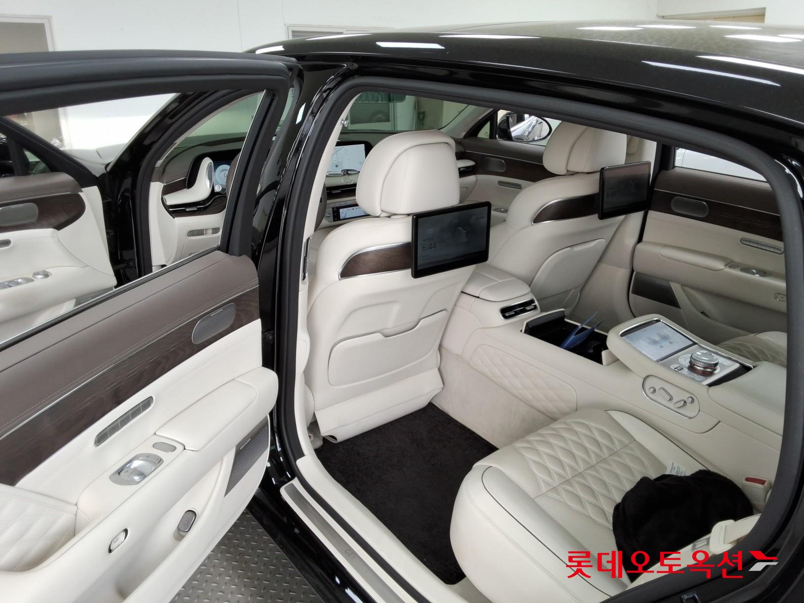 2023 - genesis g90