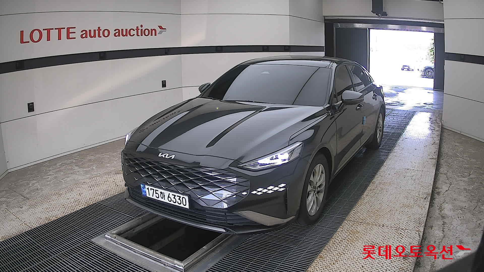 2023 - kia k8