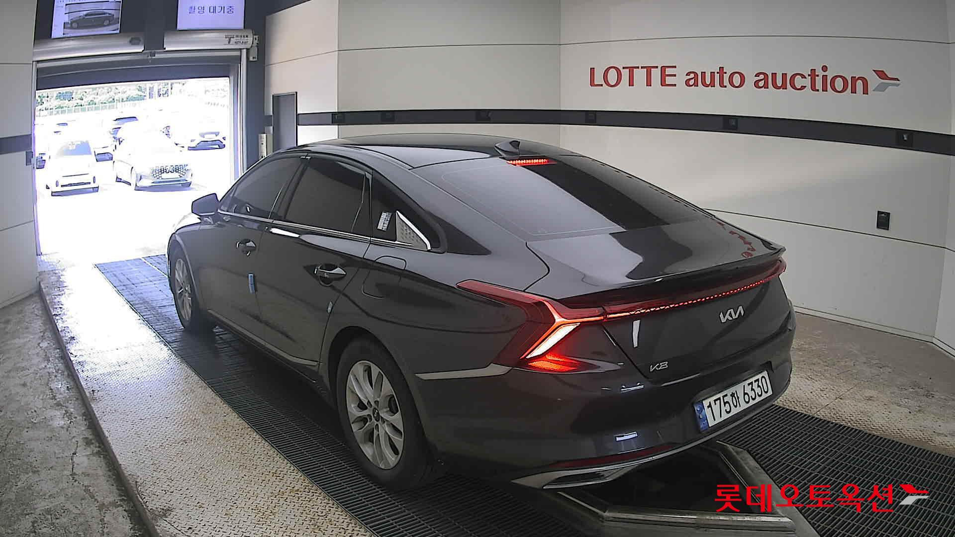 2023 - kia k8
