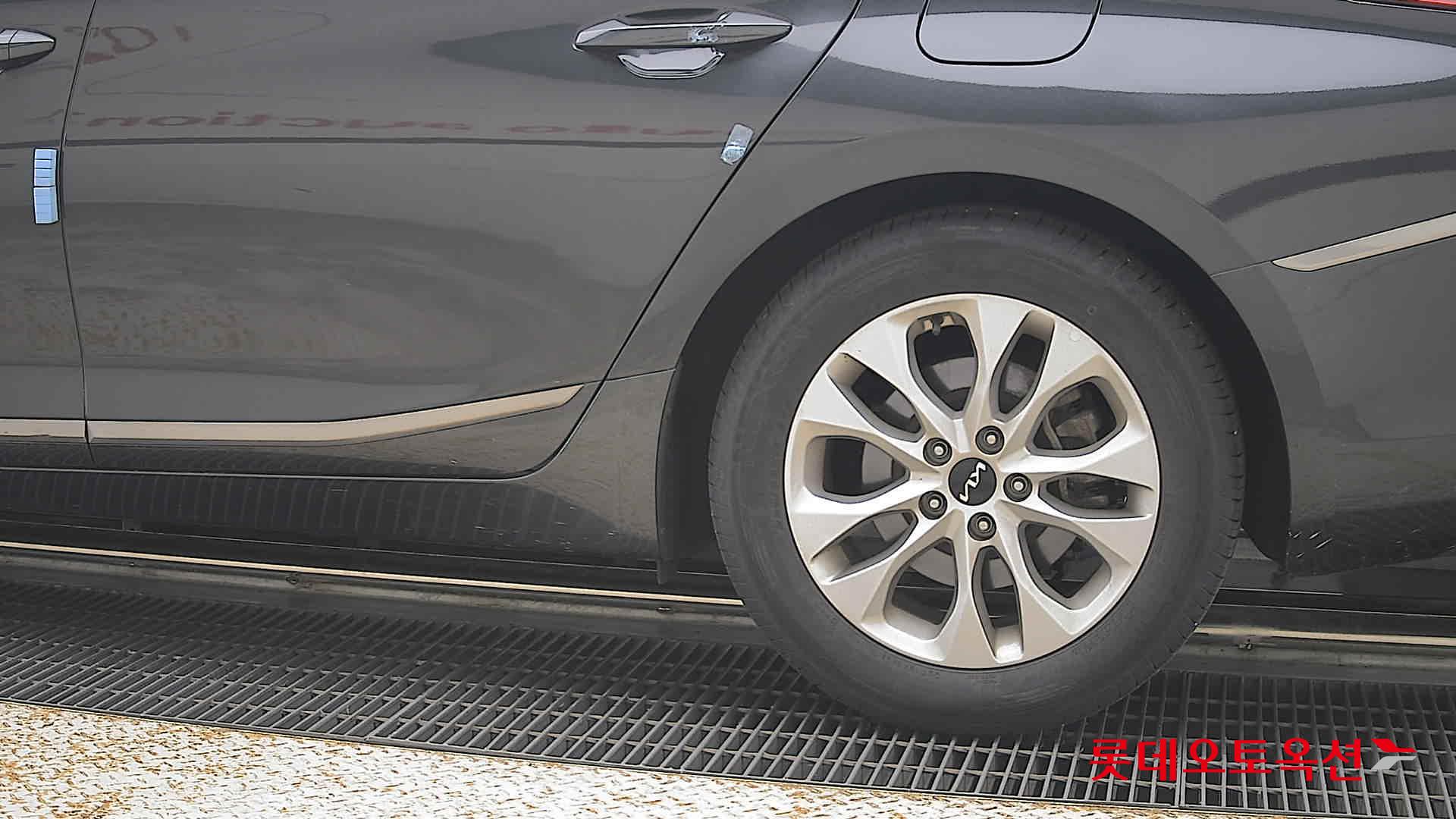 2023 - kia k8