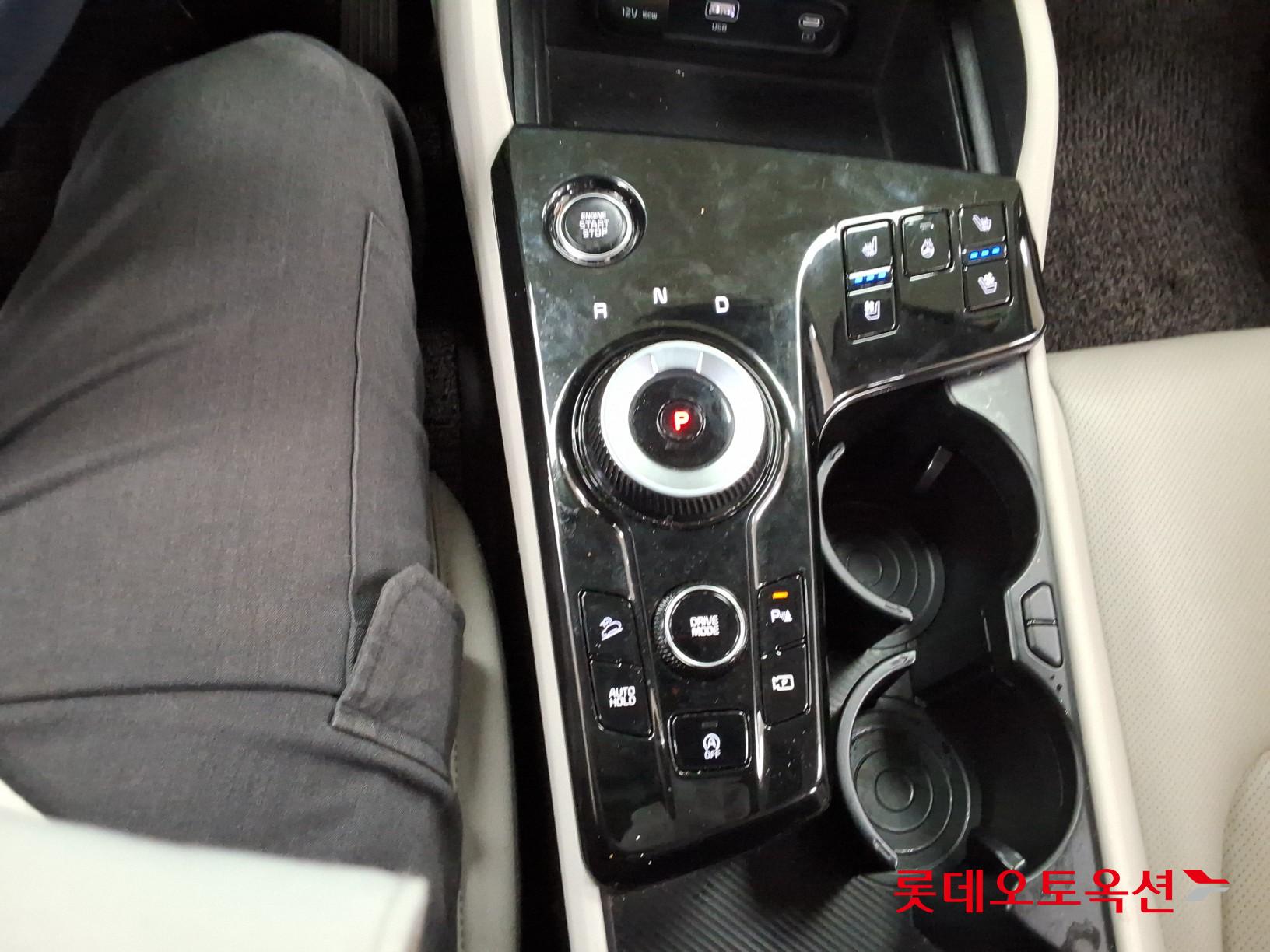 2022 - kia sportage