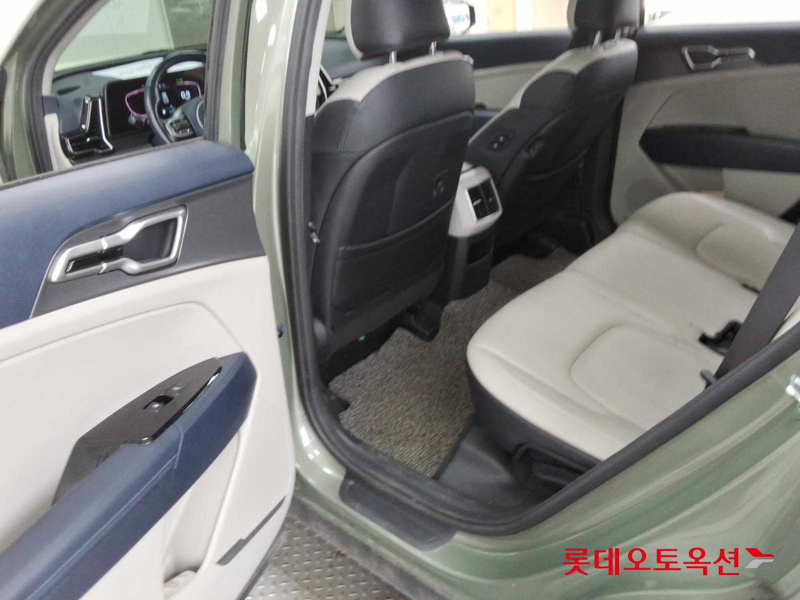 2022 - kia sportage