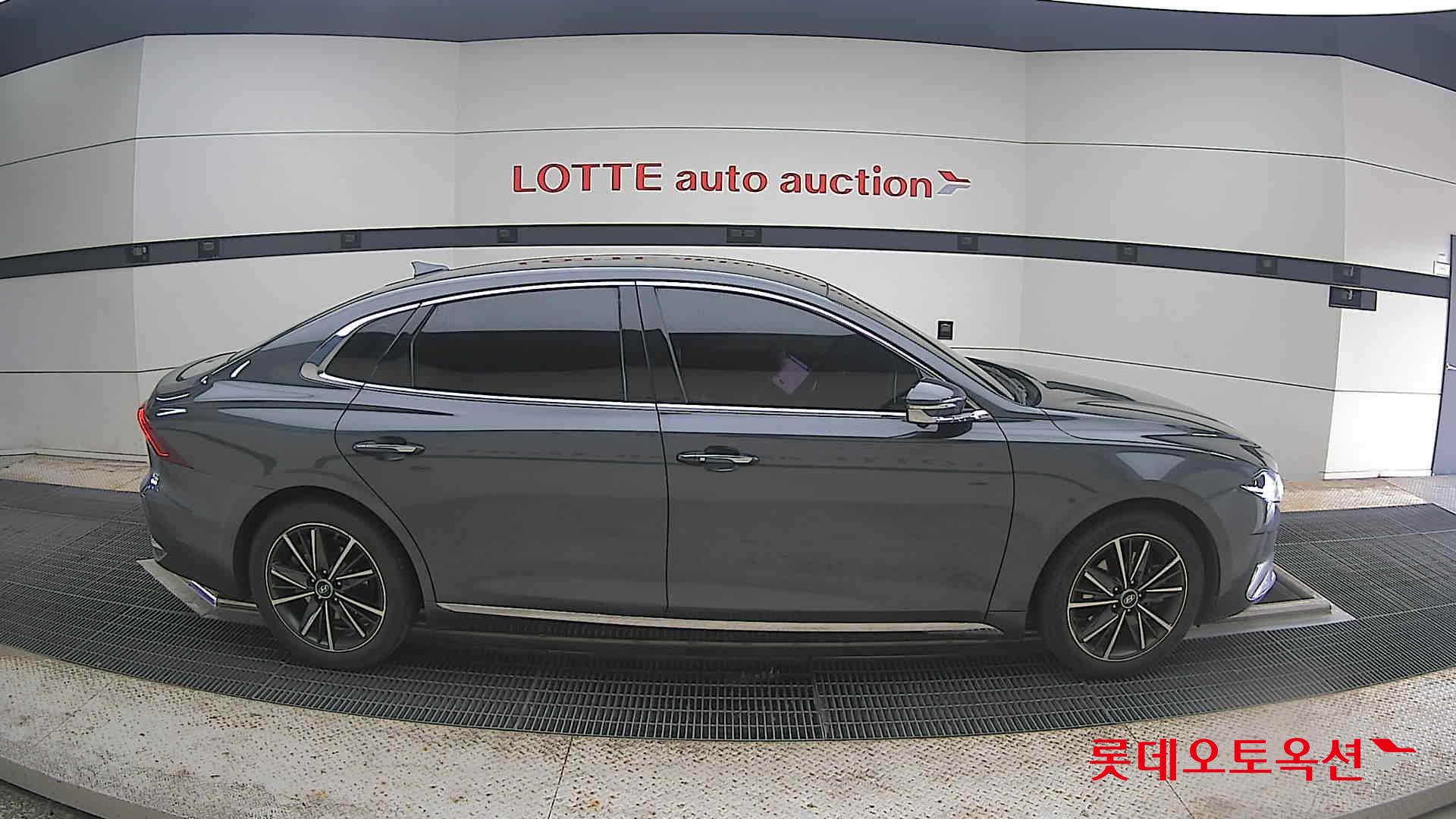 2022 - hyundai grandeur