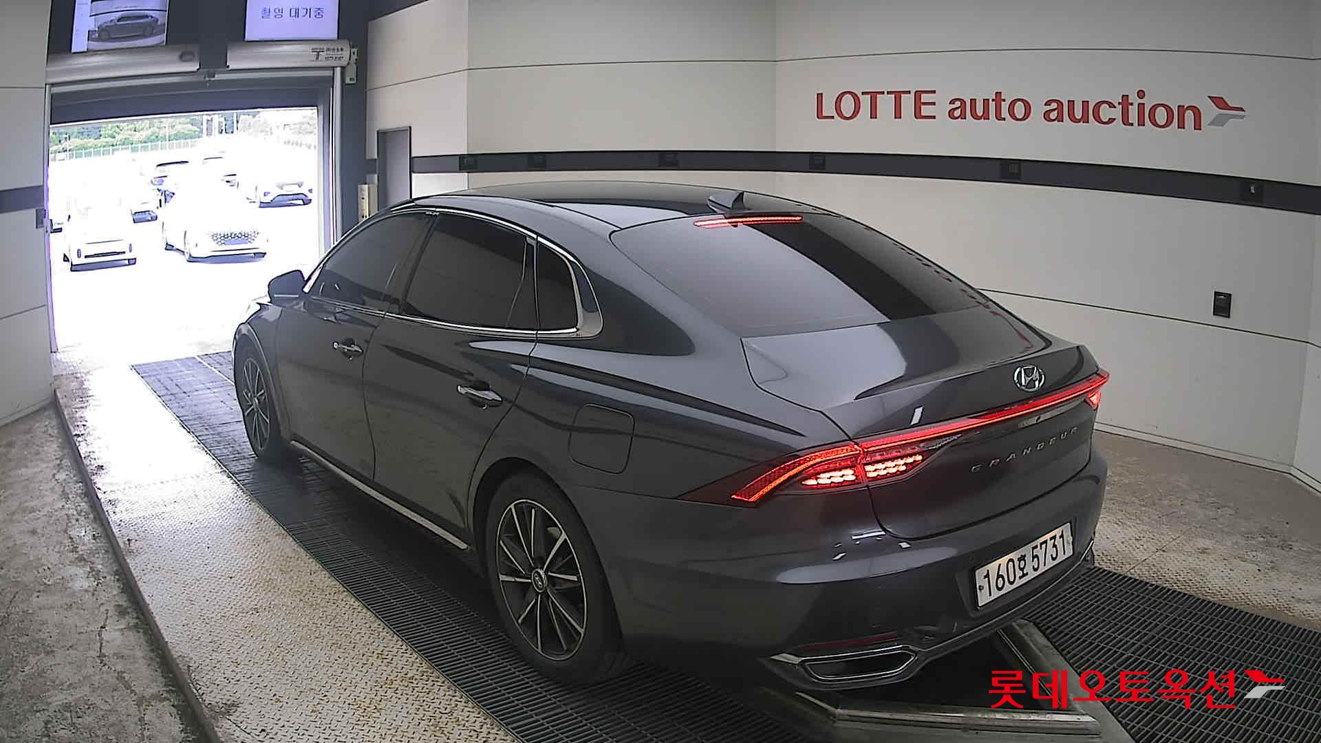 2022 - hyundai grandeur