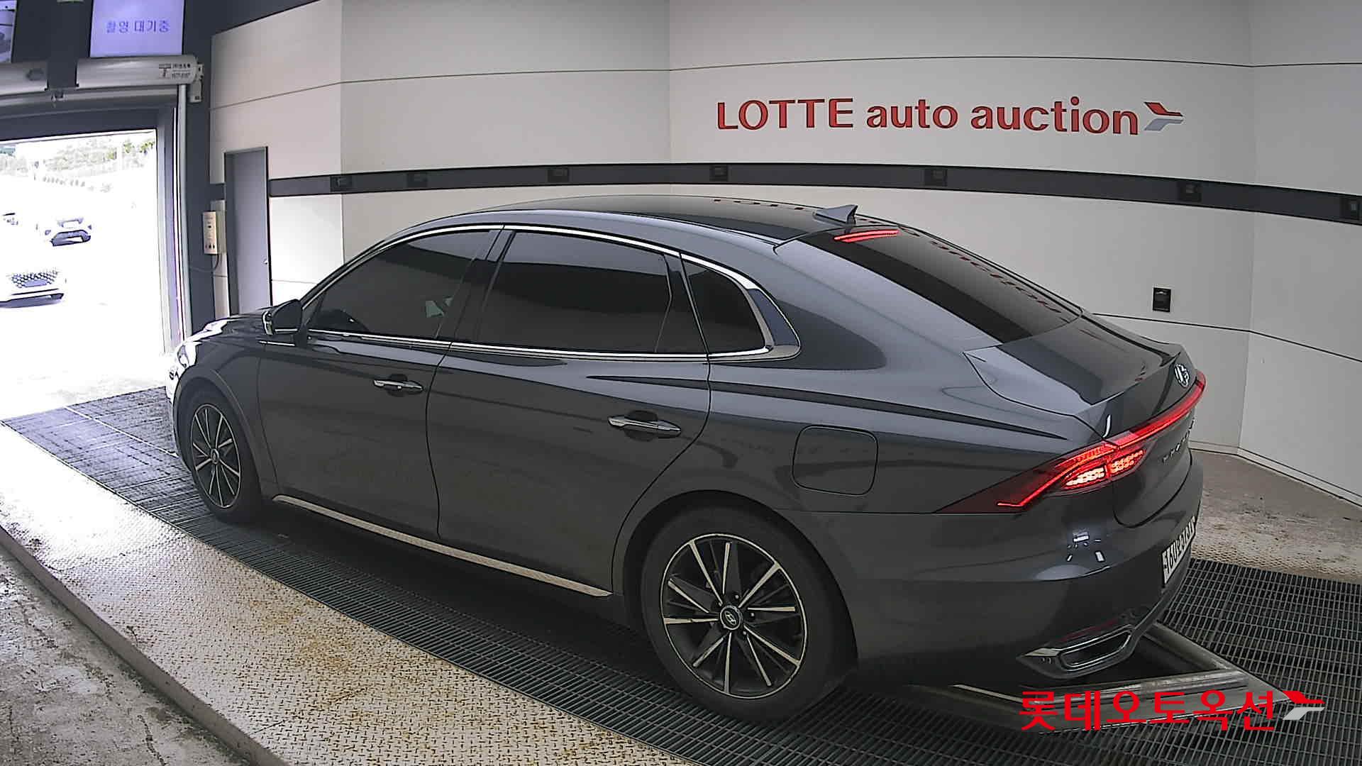 2022 - hyundai grandeur