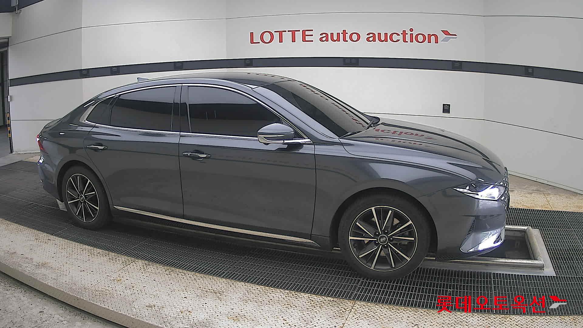 2022 - hyundai grandeur