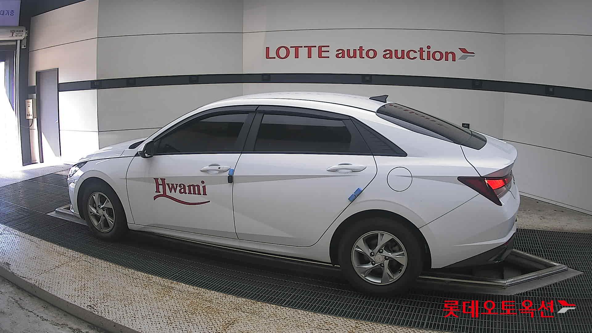 هيونداي أفانتي 2023 SMART