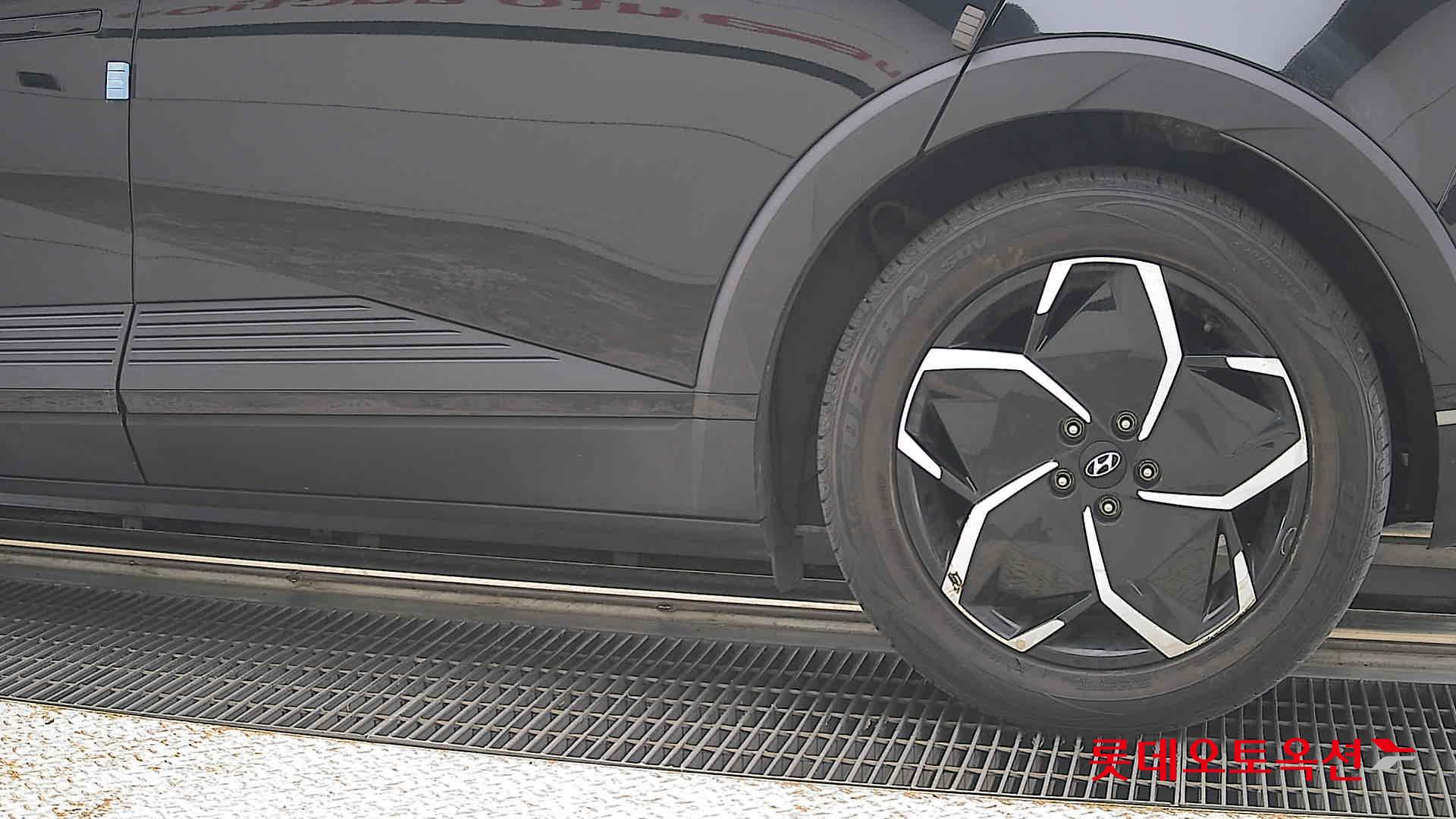 2022 - hyundai ioniq