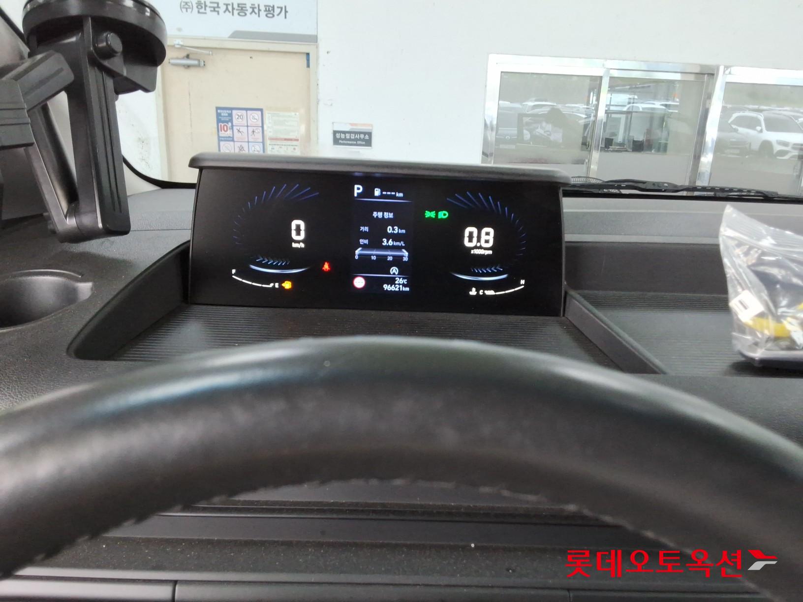 2022 - hyundai staria