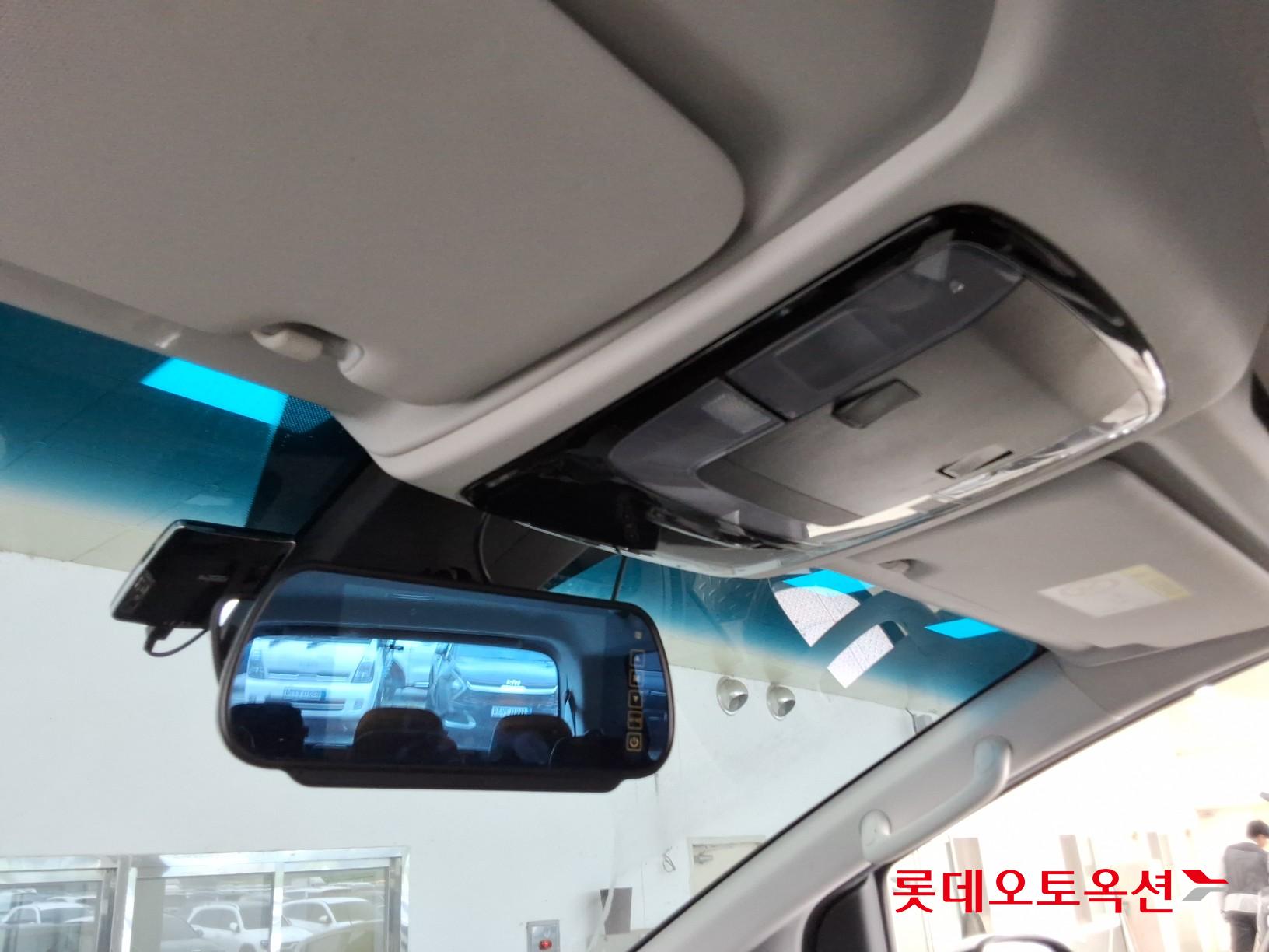 2022 - hyundai staria