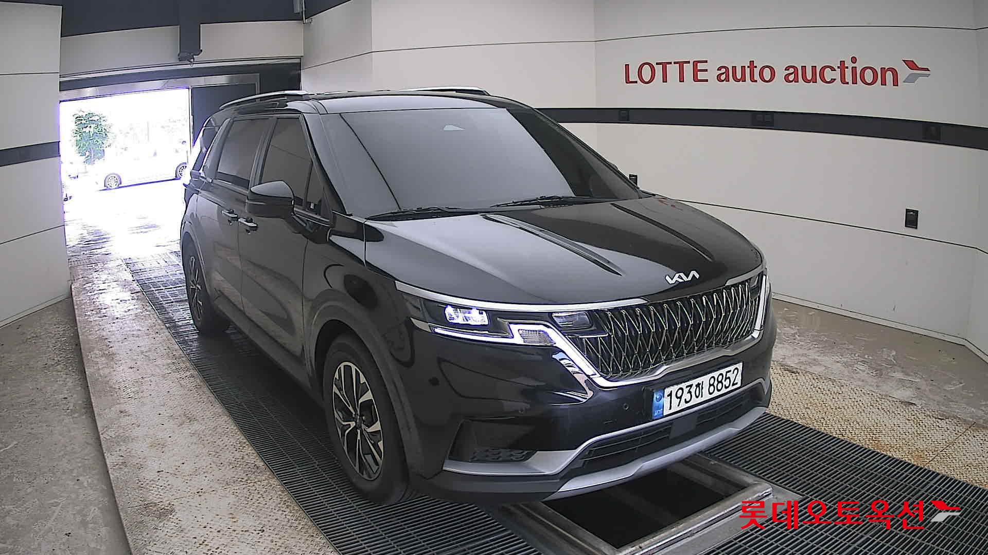 2022 - kia carnival