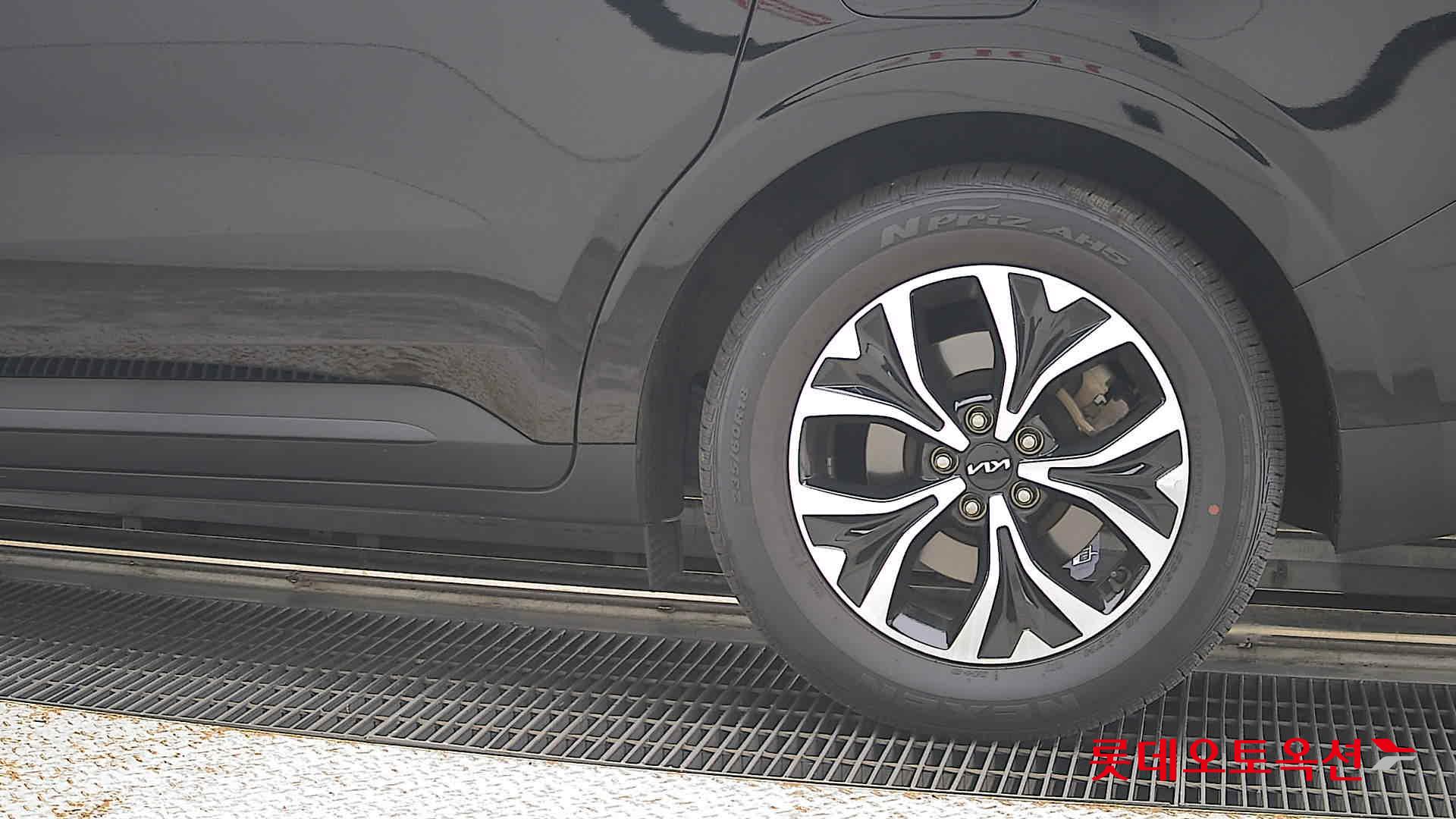 2022 - kia carnival