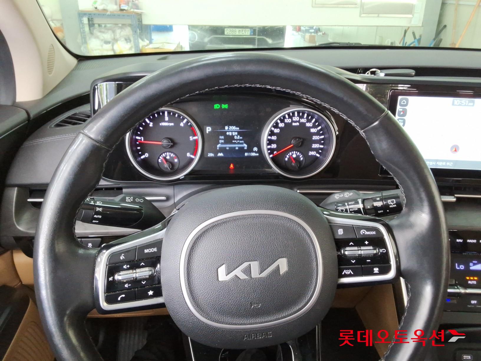 2022 - kia carnival