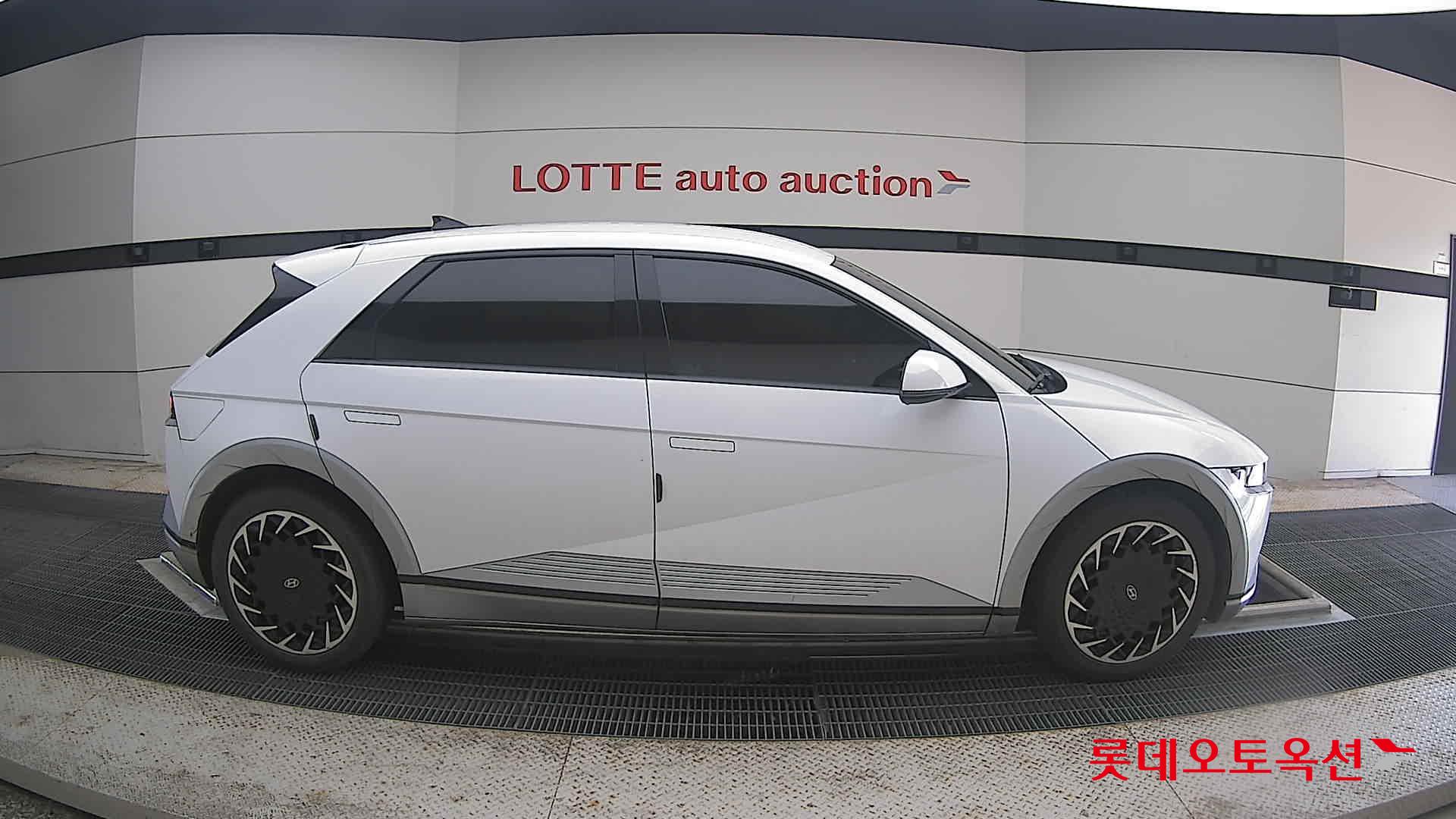 2022 - hyundai ioniq