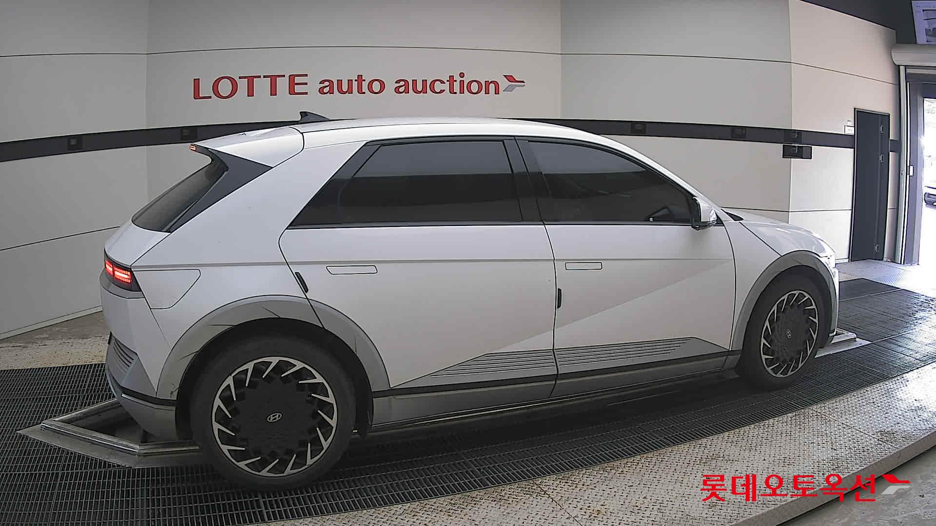 2022 - hyundai ioniq