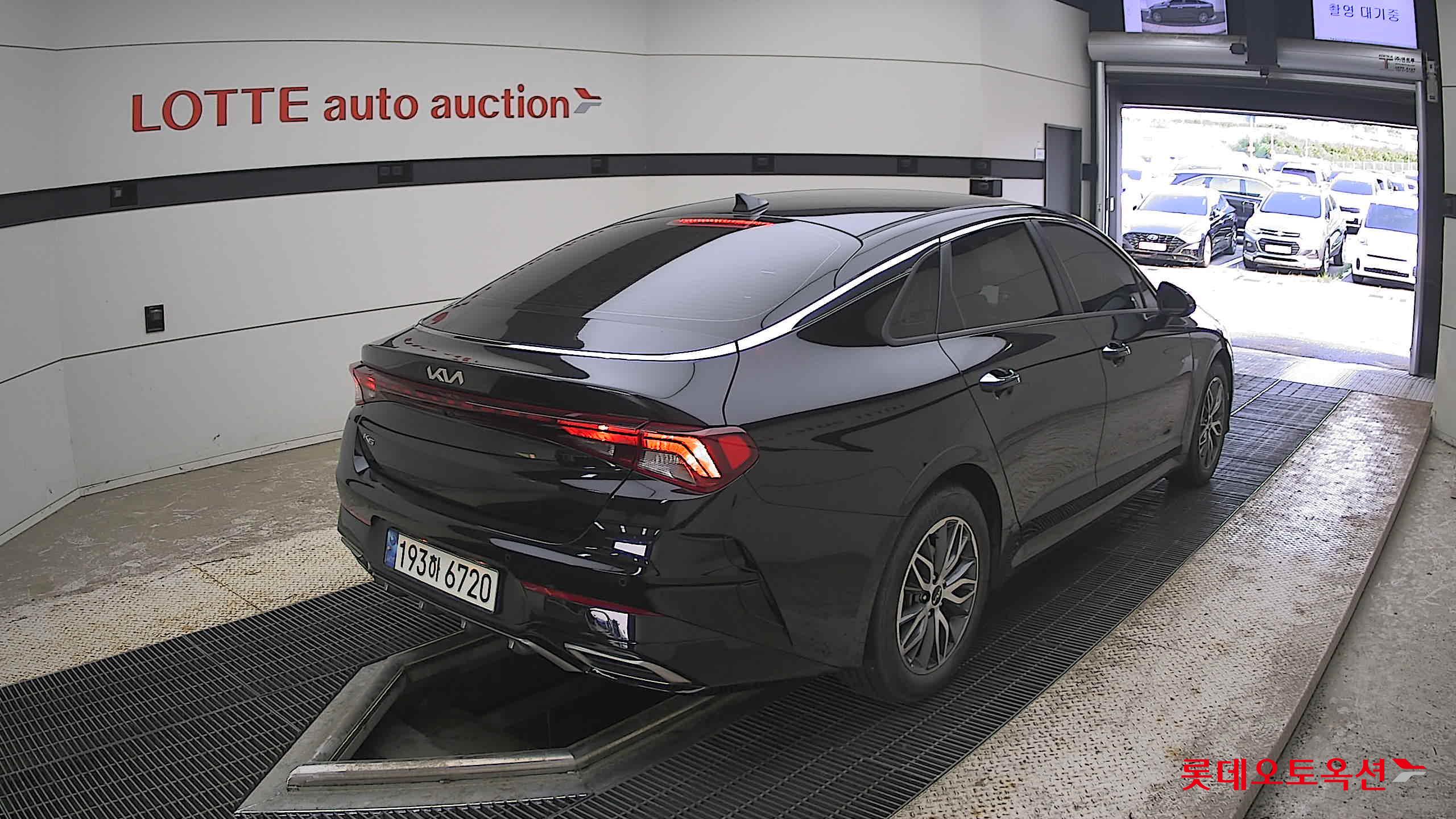 2022 - kia k5