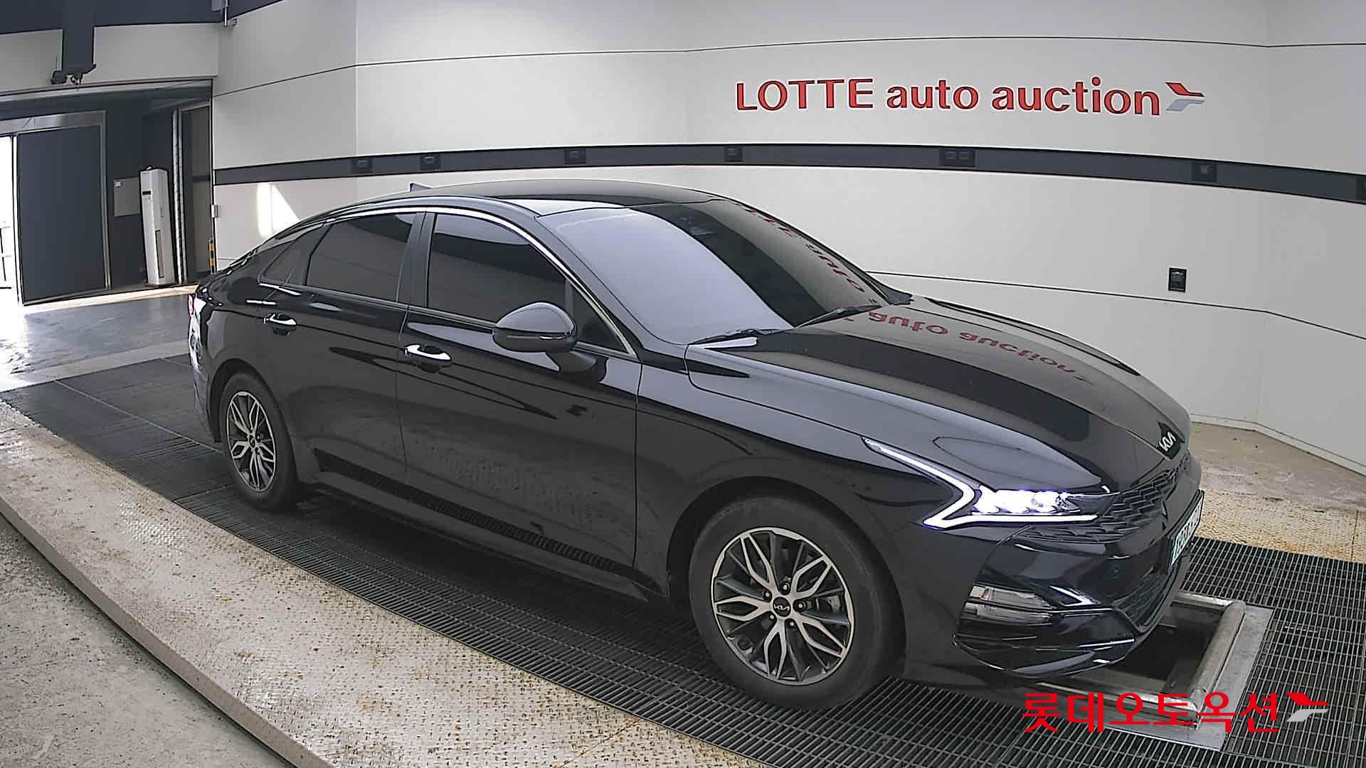 2022 - kia k5