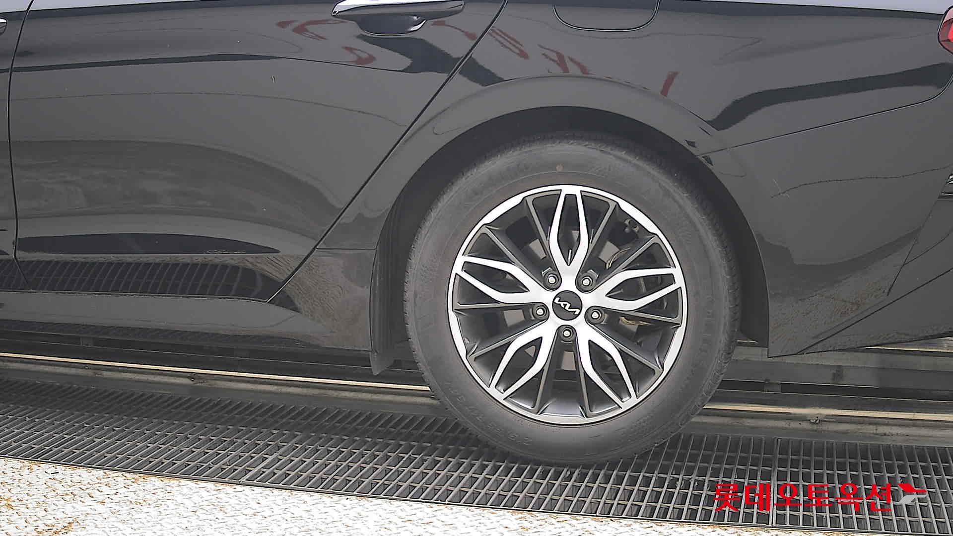 2022 - kia k5