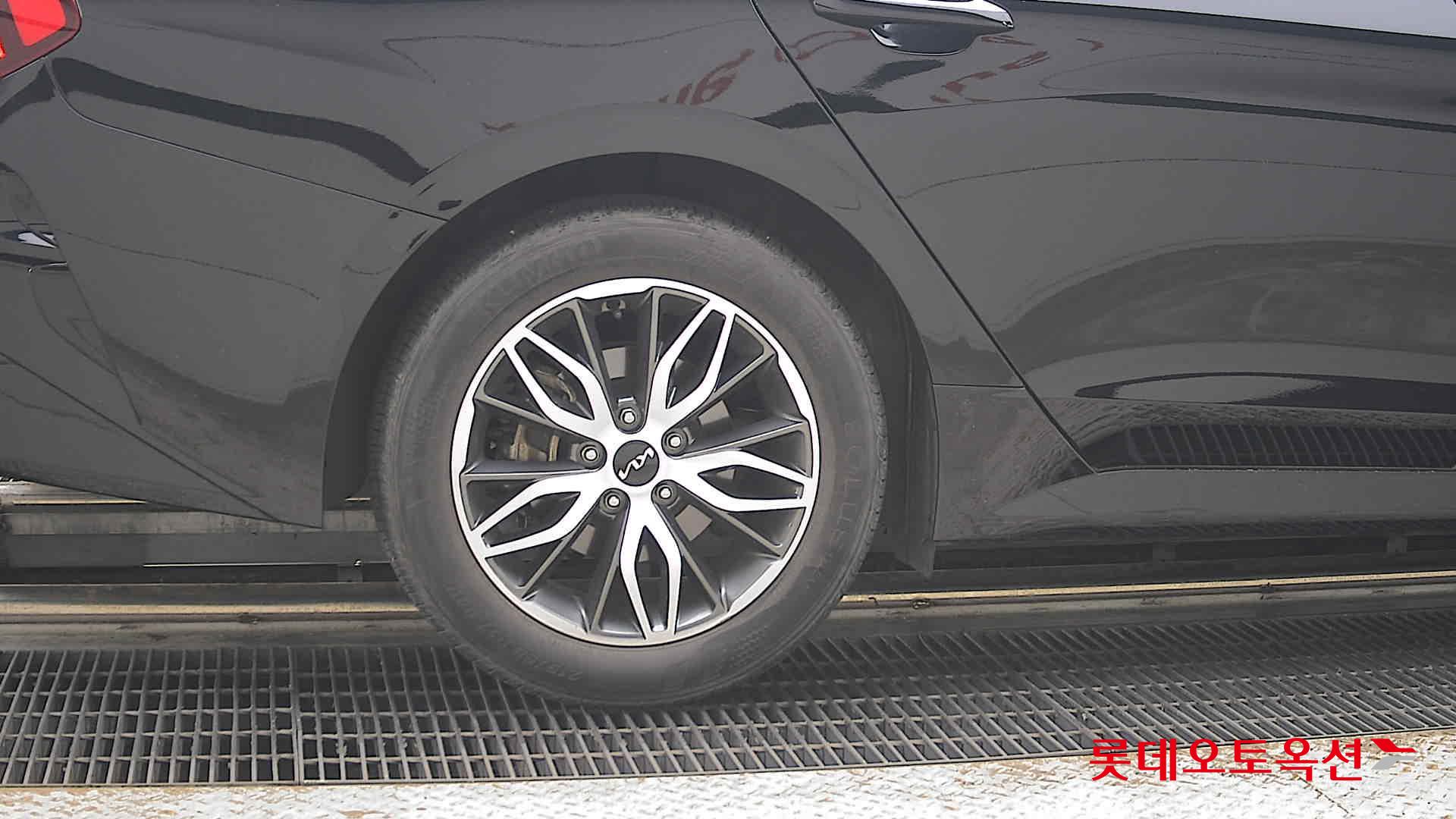 2022 - kia k5