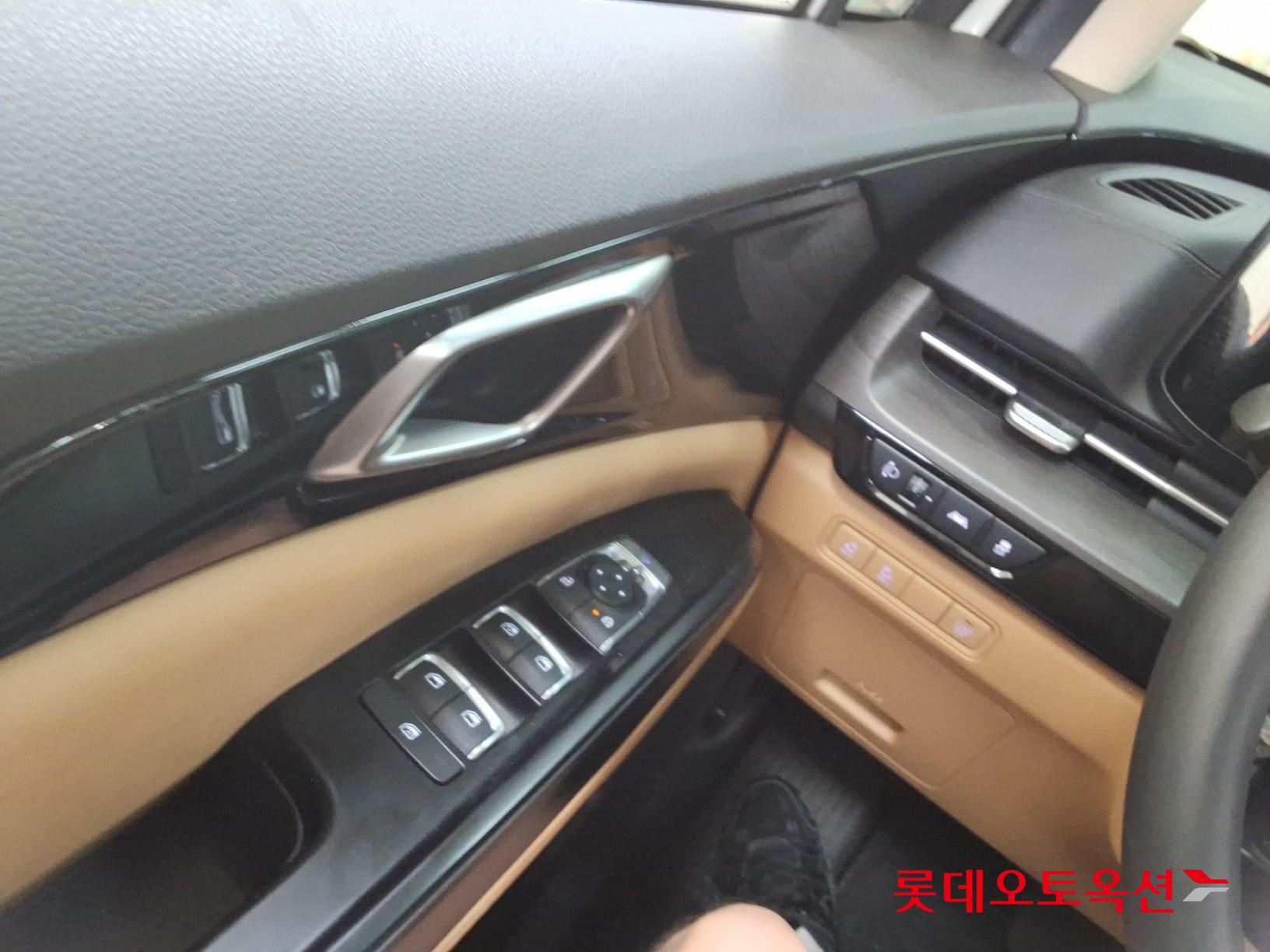 2023 - kia carnival
