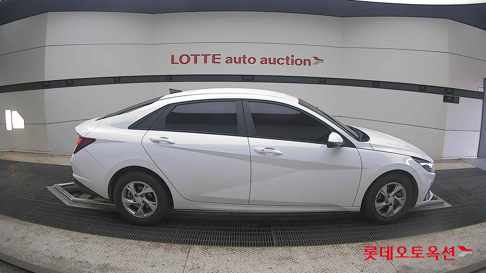 2021 - hyundai avante