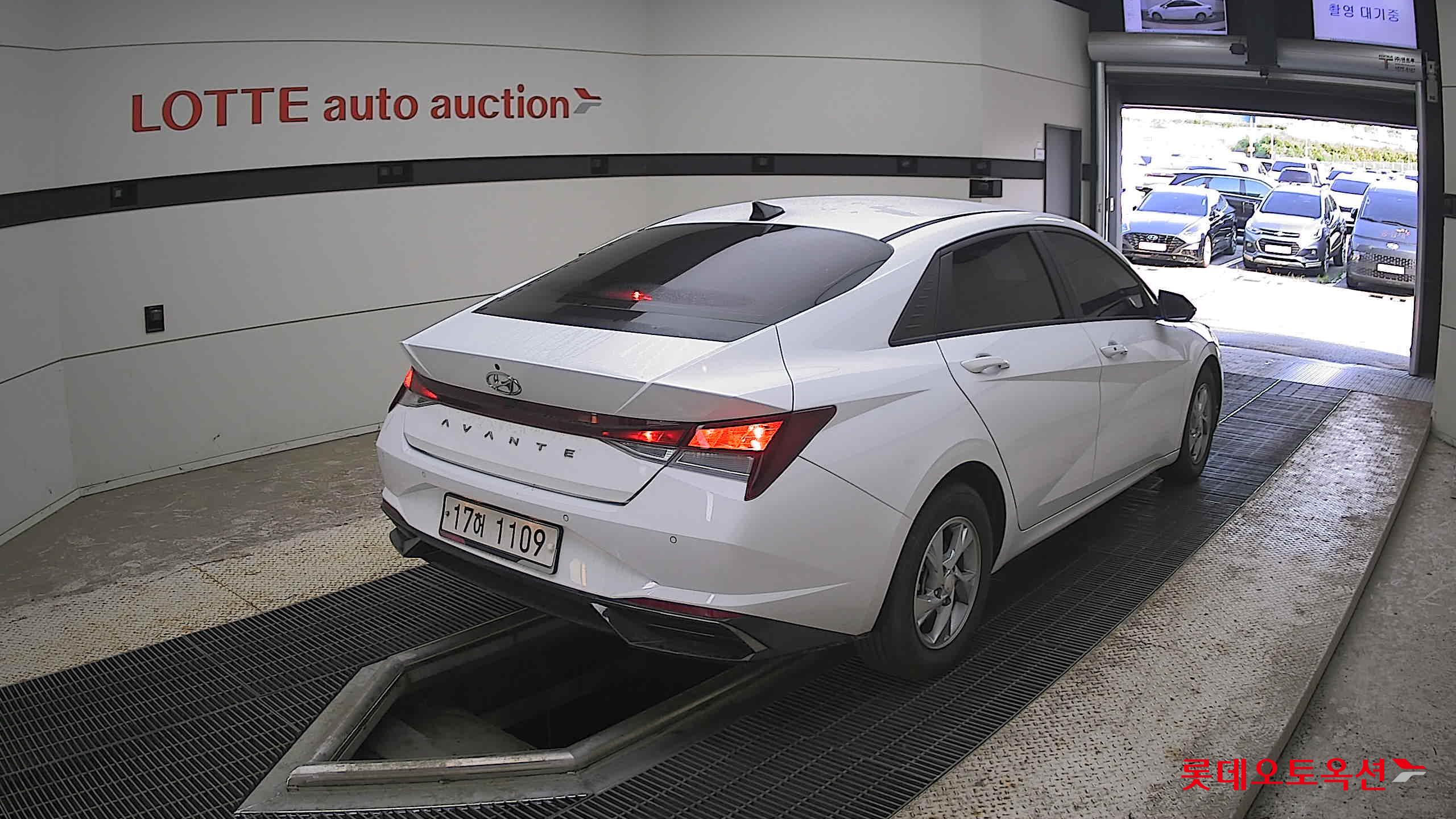 2021 - hyundai avante