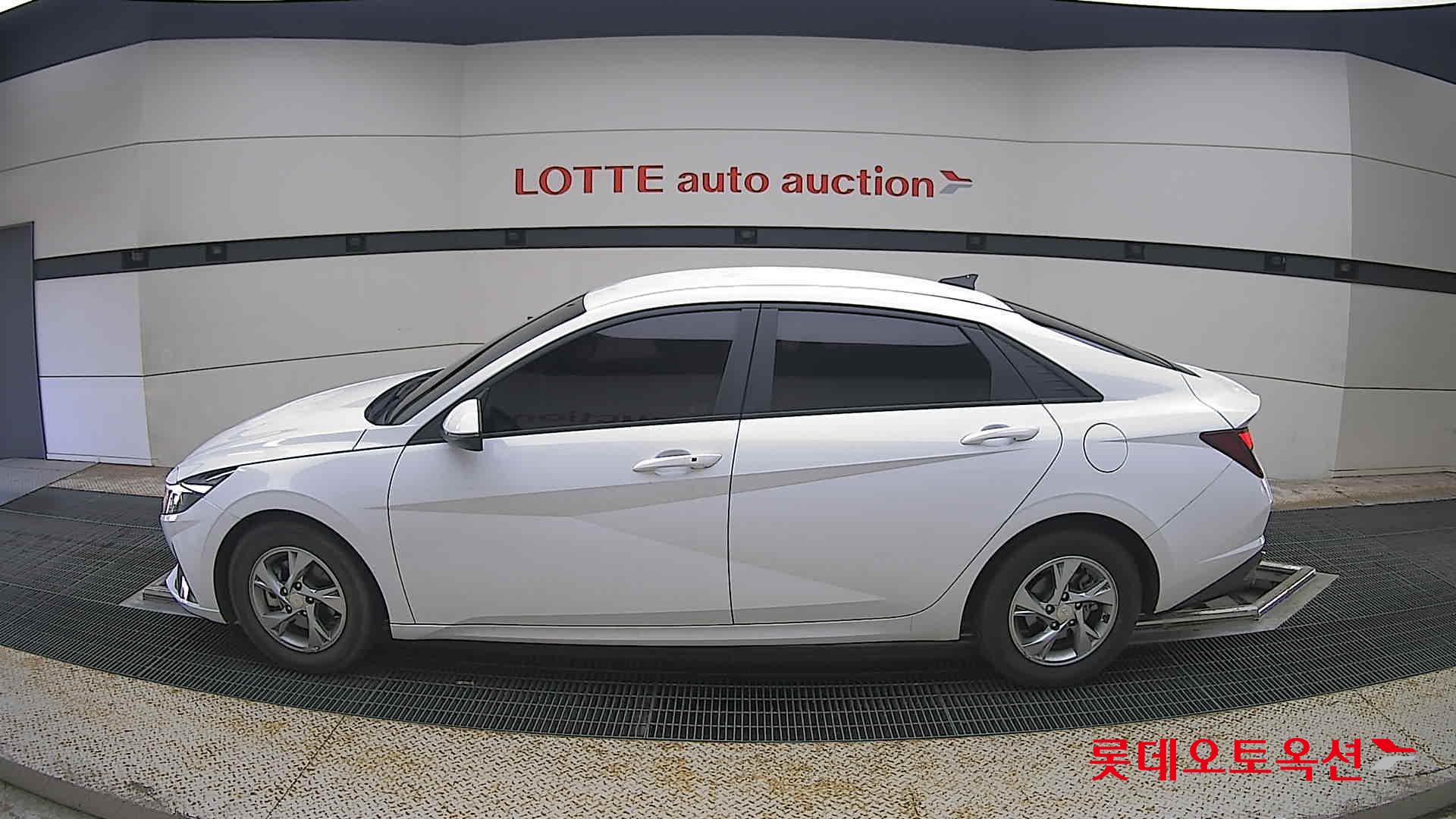 2021 - hyundai avante