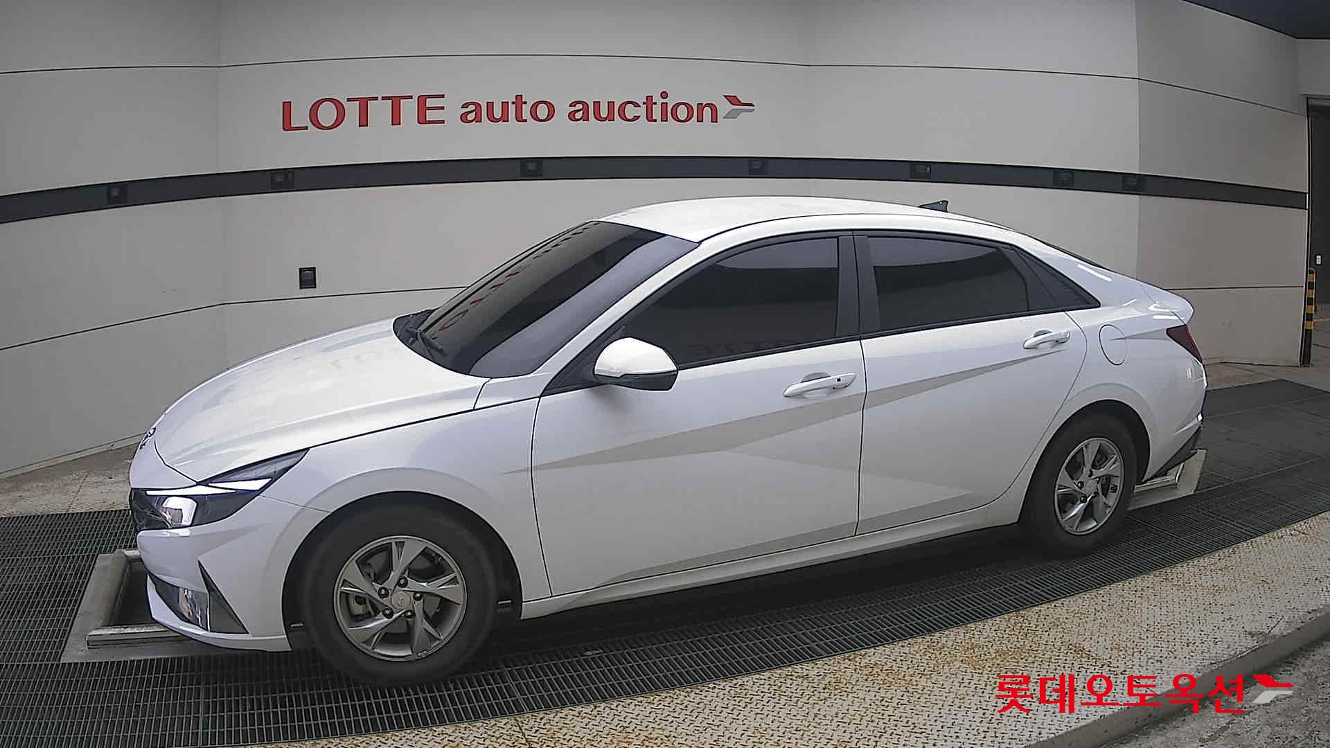 2021 - hyundai avante